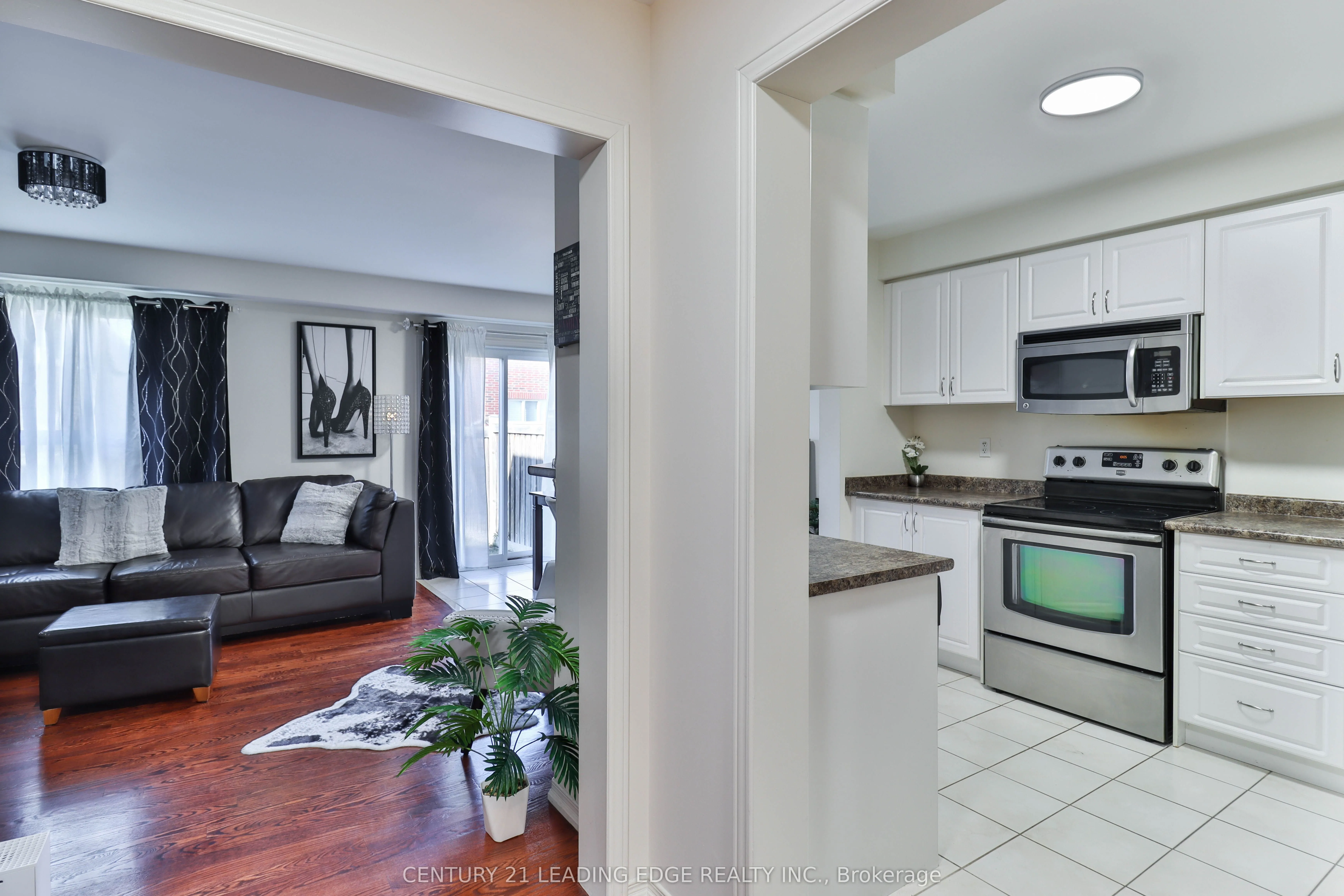 15 Robertdale Court