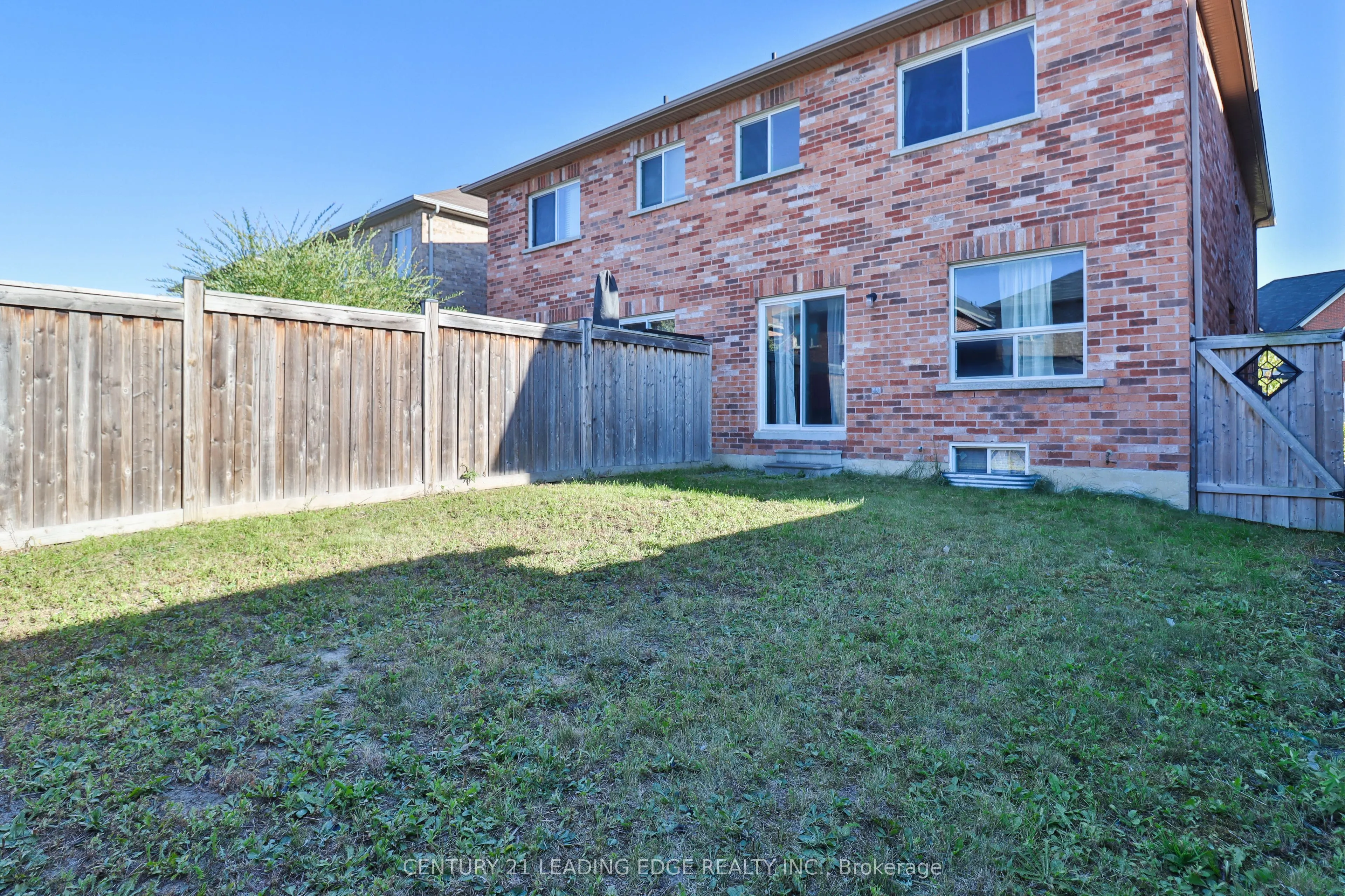 15 Robertdale Court
