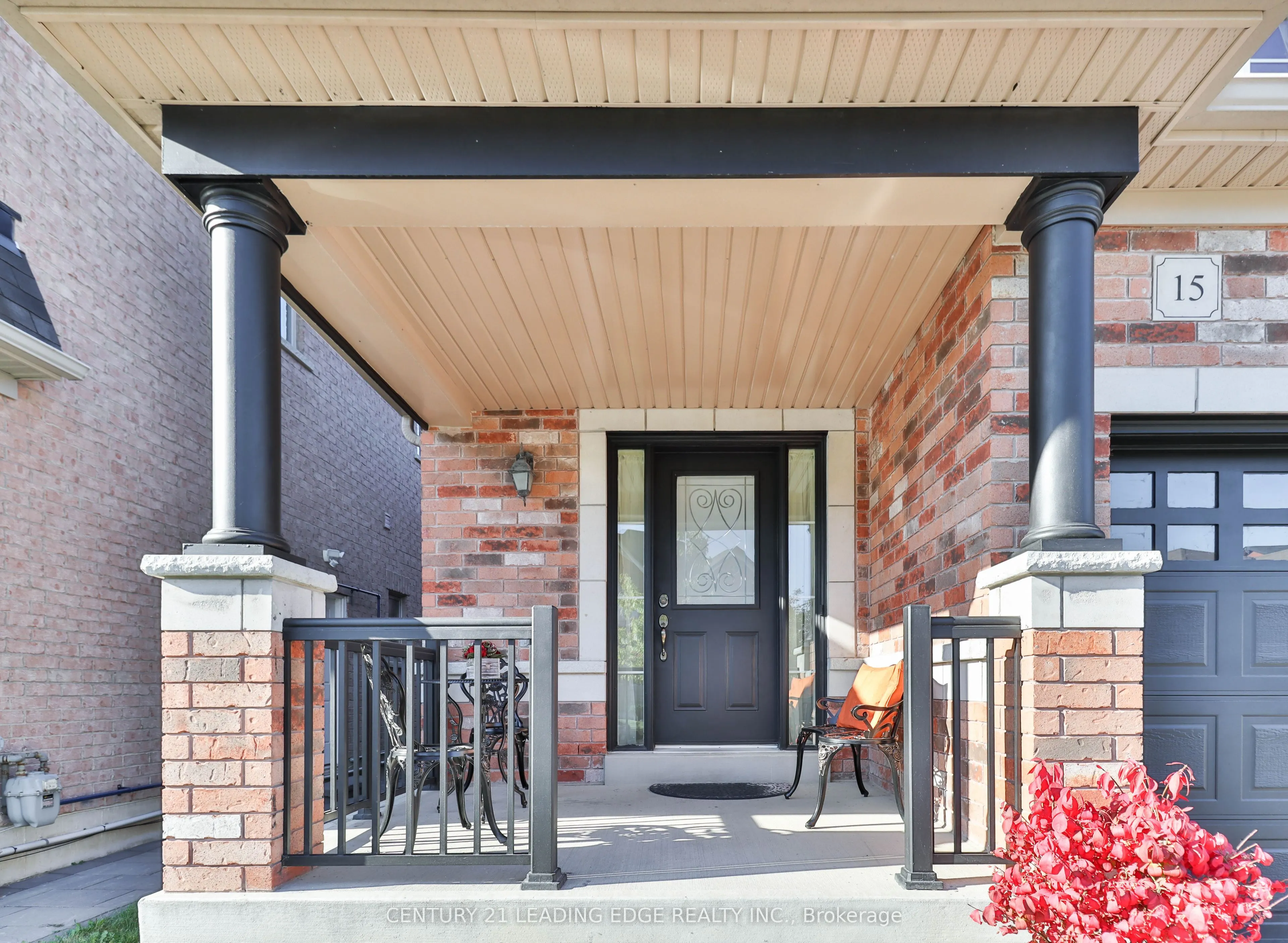 15 Robertdale Court