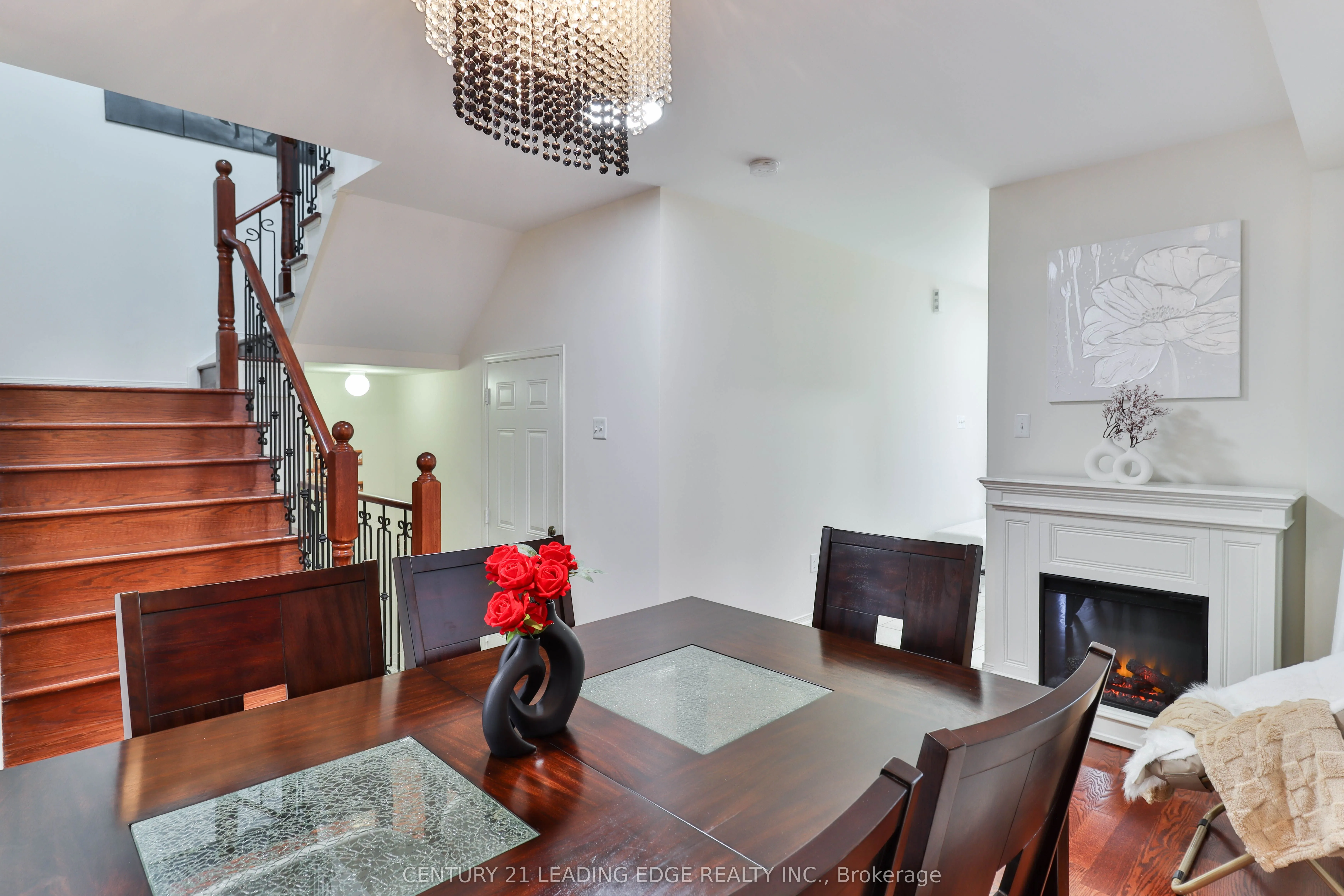 15 Robertdale Court