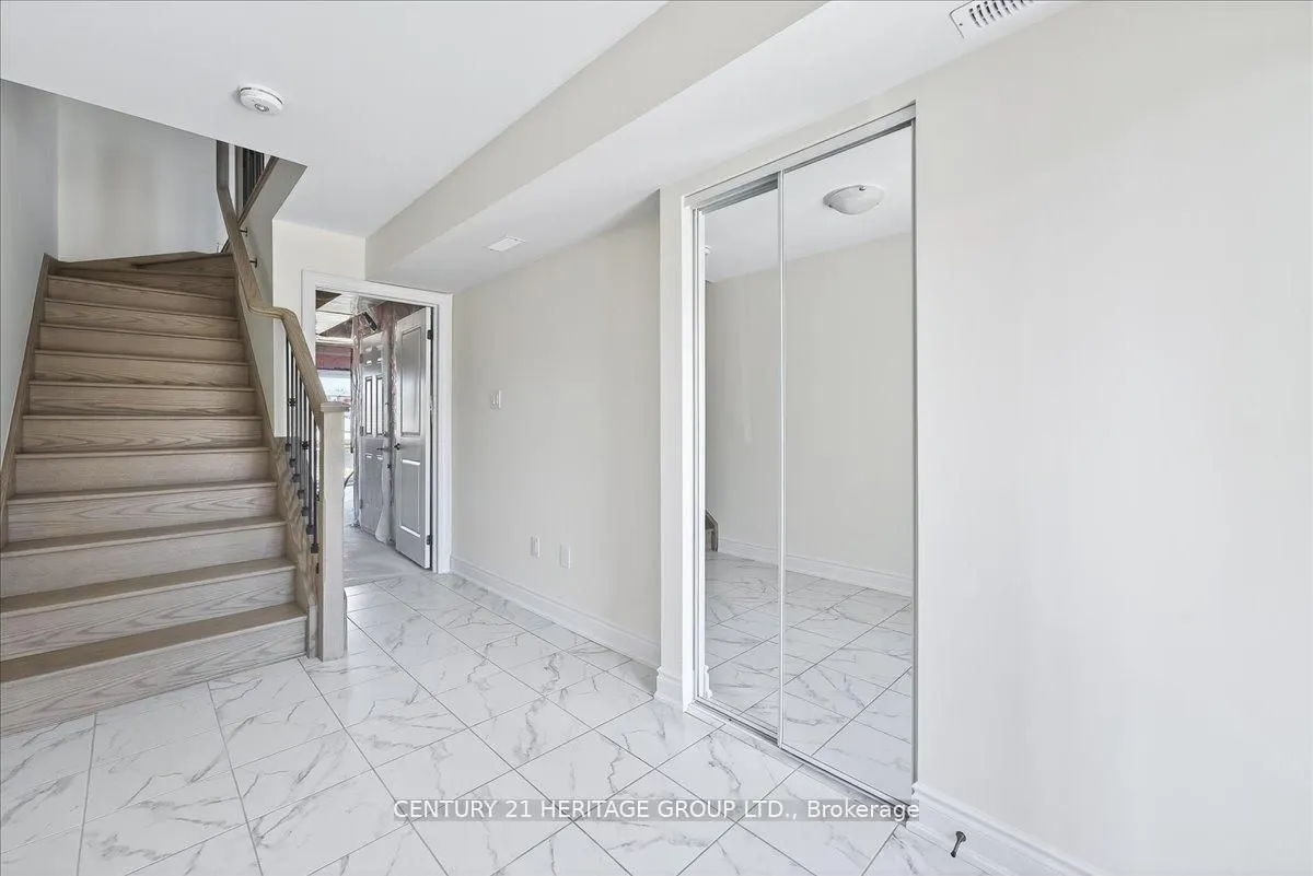 6 Elgin Court
