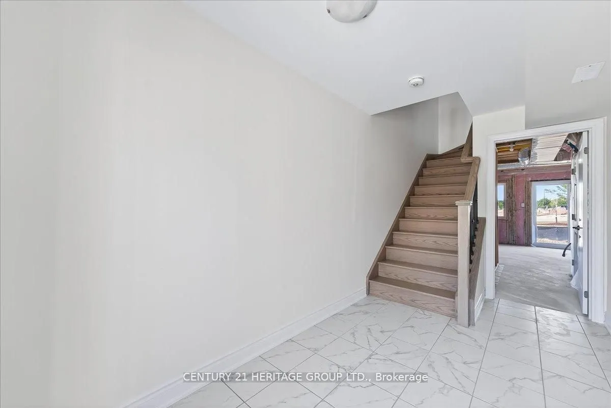 6 Elgin Court