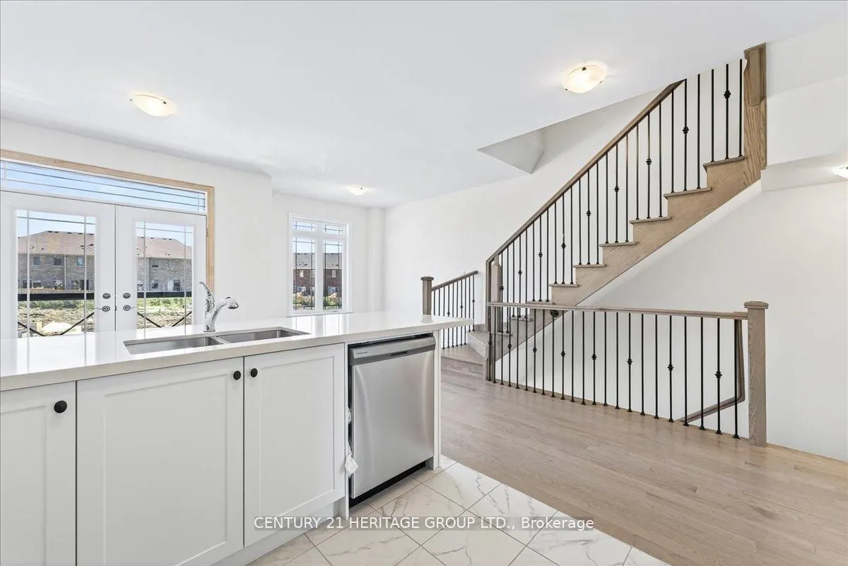 6 Elgin Court