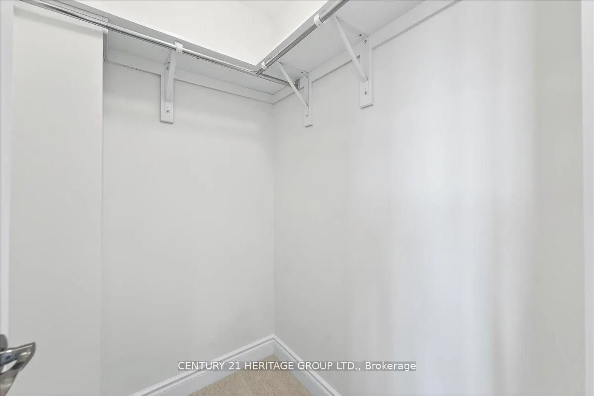 6 Elgin Court