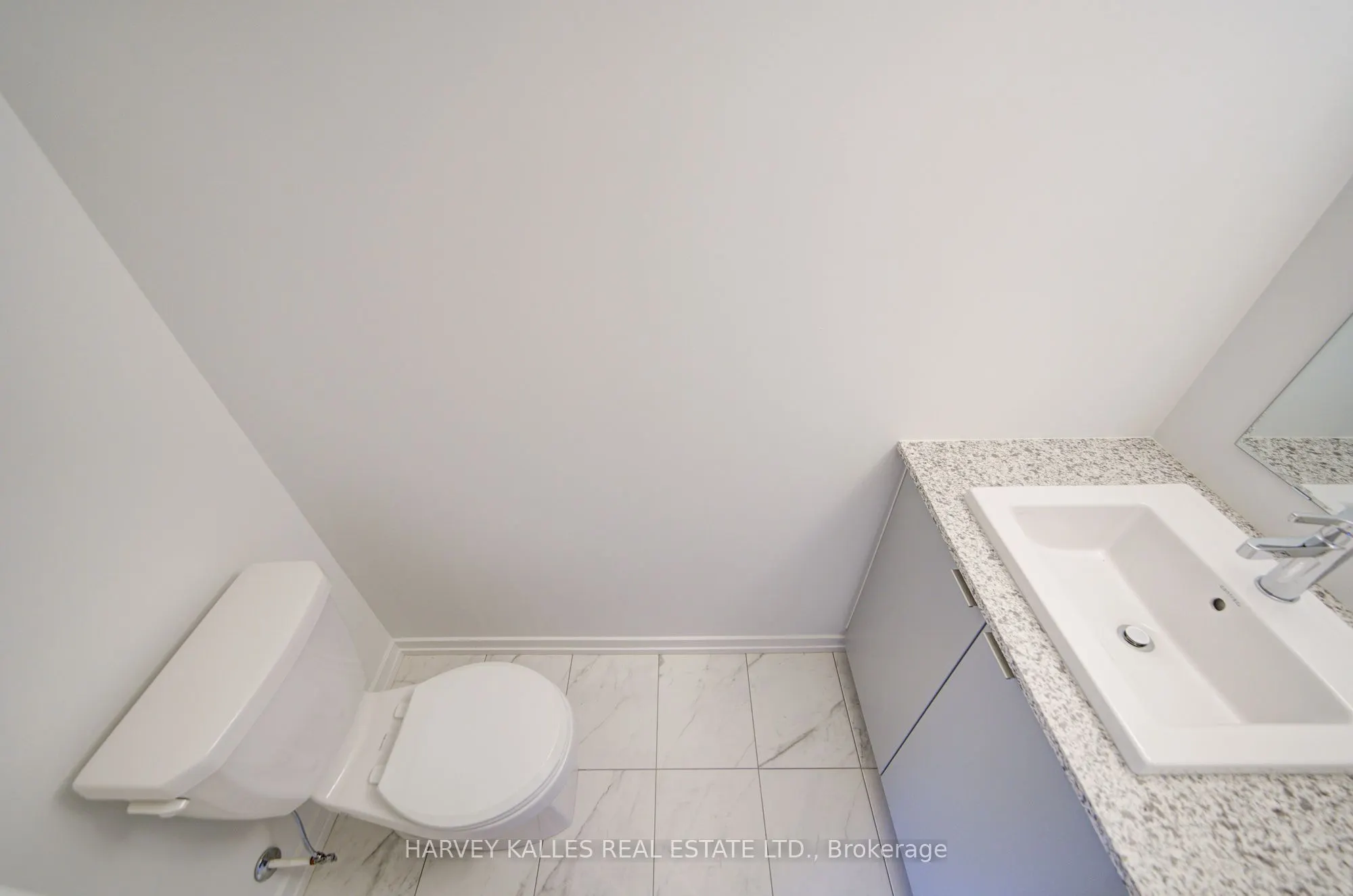 18 Lytham Green Circle, #32