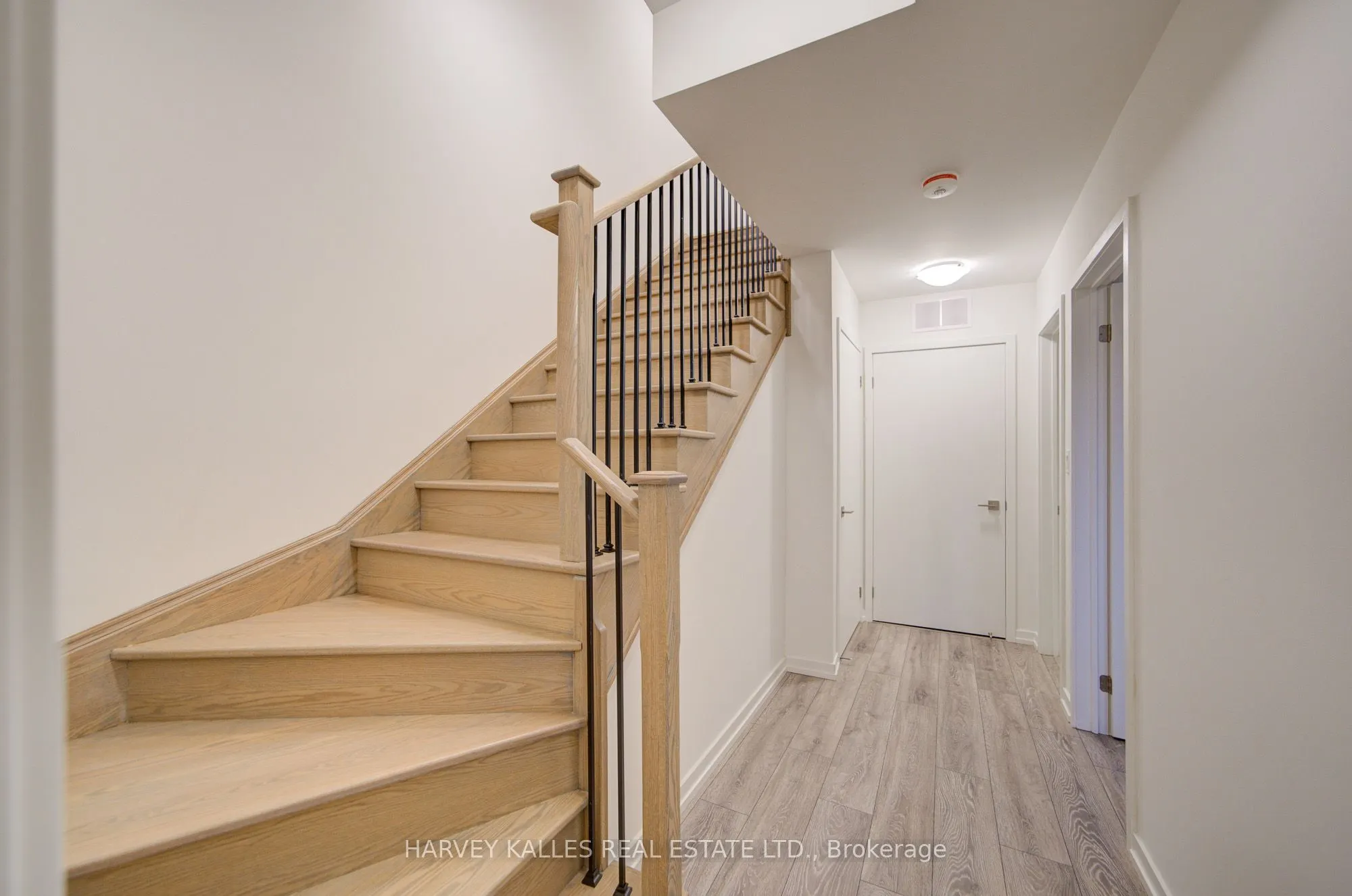18 Lytham Green Circle, #32