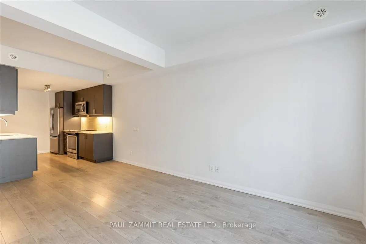 1020 Portage Parkway, #Th42