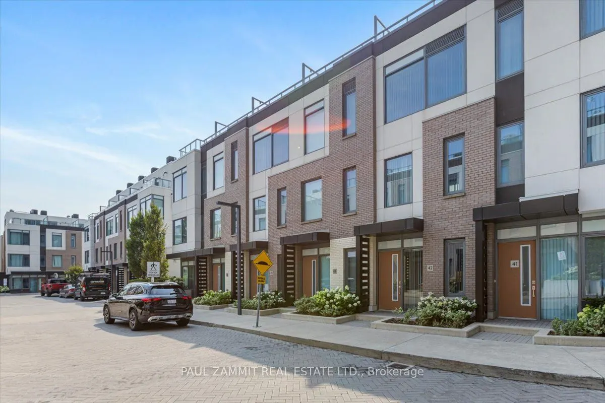 1020 Portage Parkway, #Th42