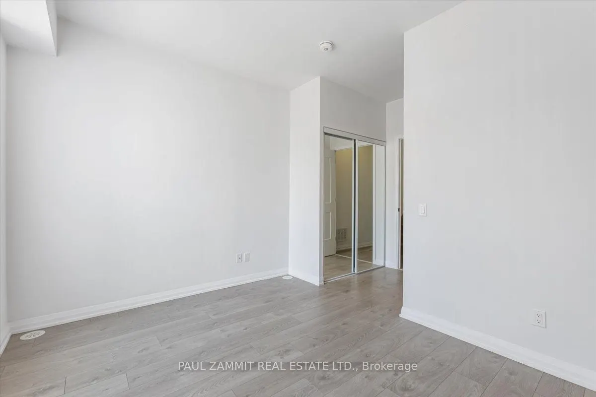1020 Portage Parkway, #Th42