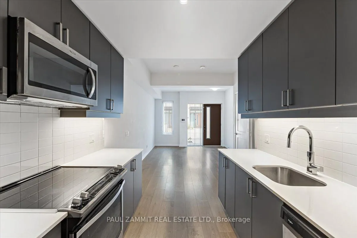 1020 Portage Parkway, #Th42