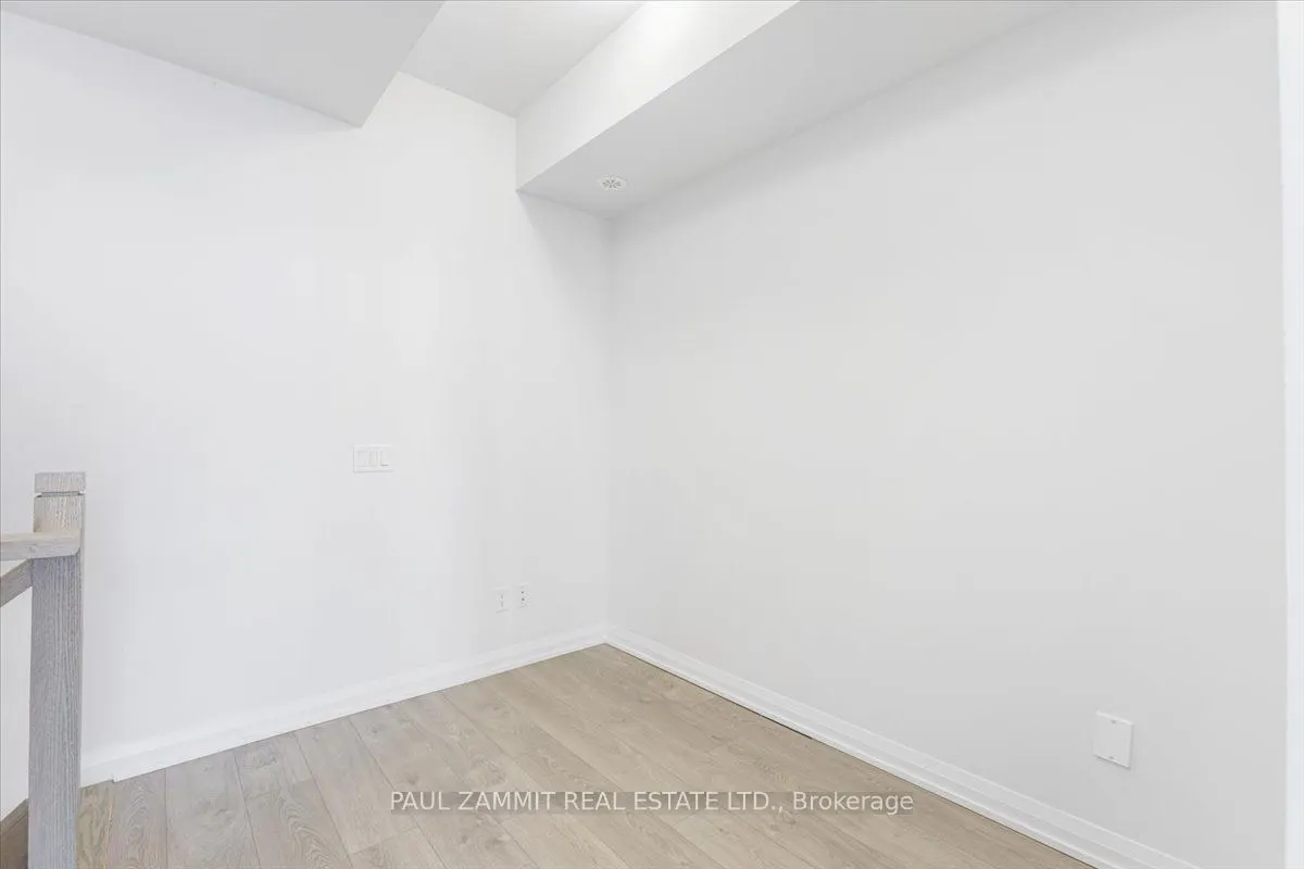 1020 Portage Parkway, #Th42
