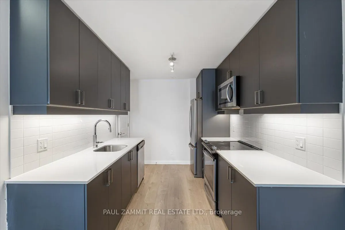 1020 Portage Parkway, #Th42