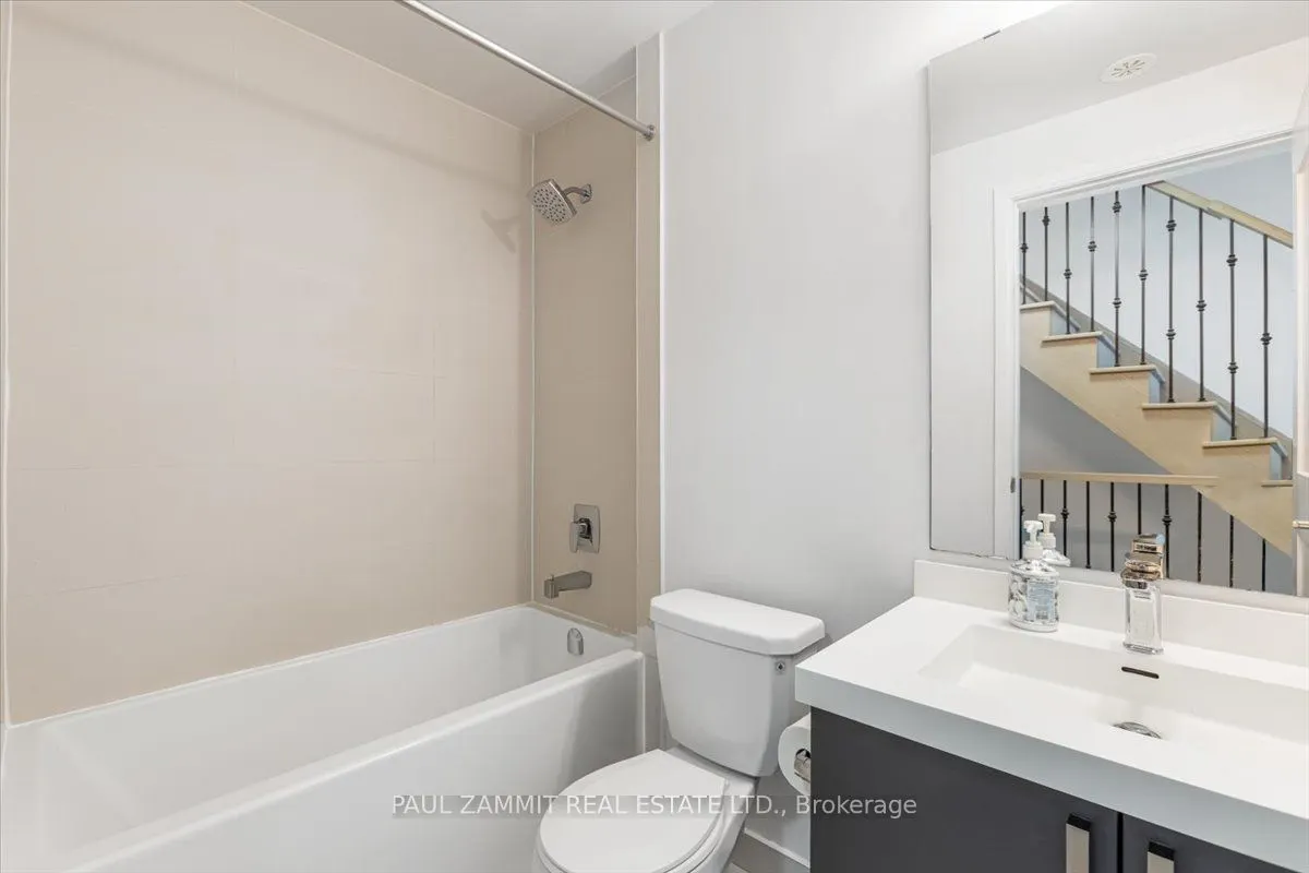 1020 Portage Parkway, #Th42