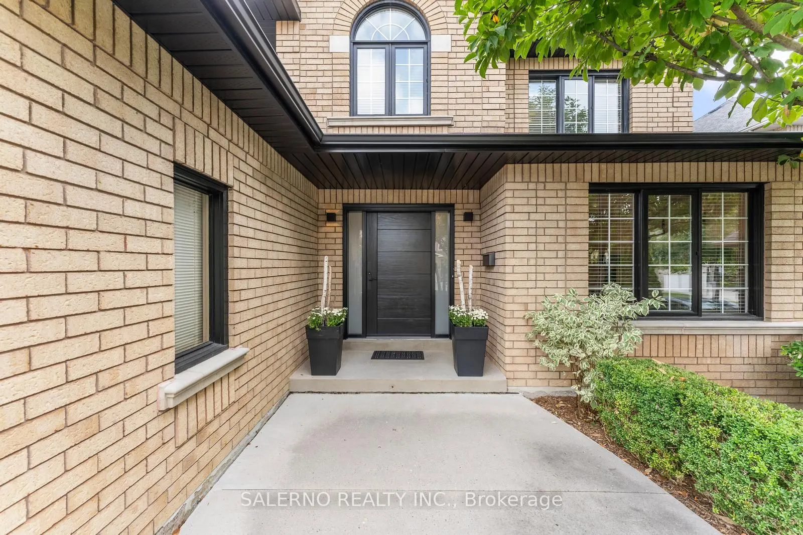 87 Lois Drive