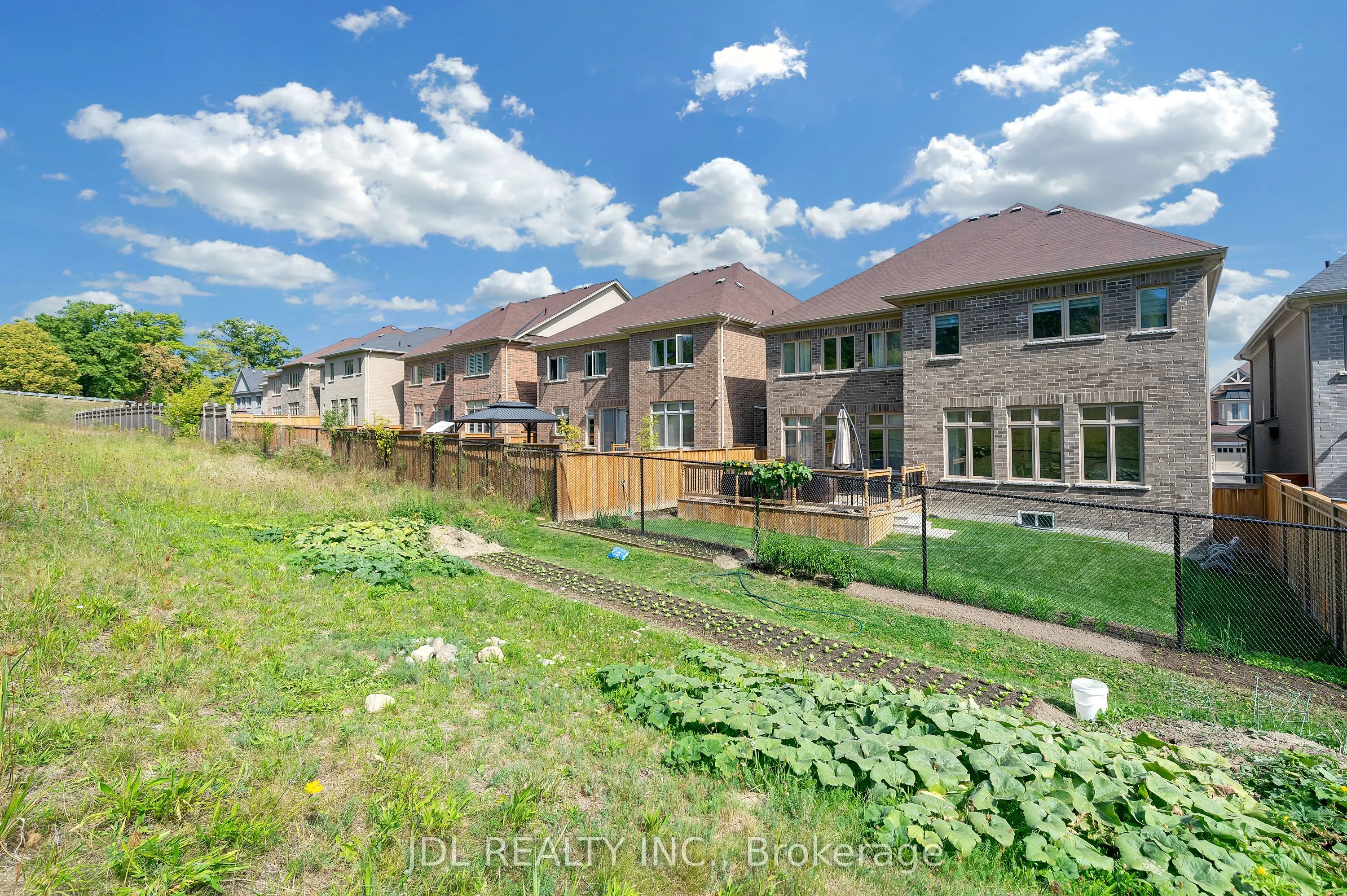 12 Prunella Crescent