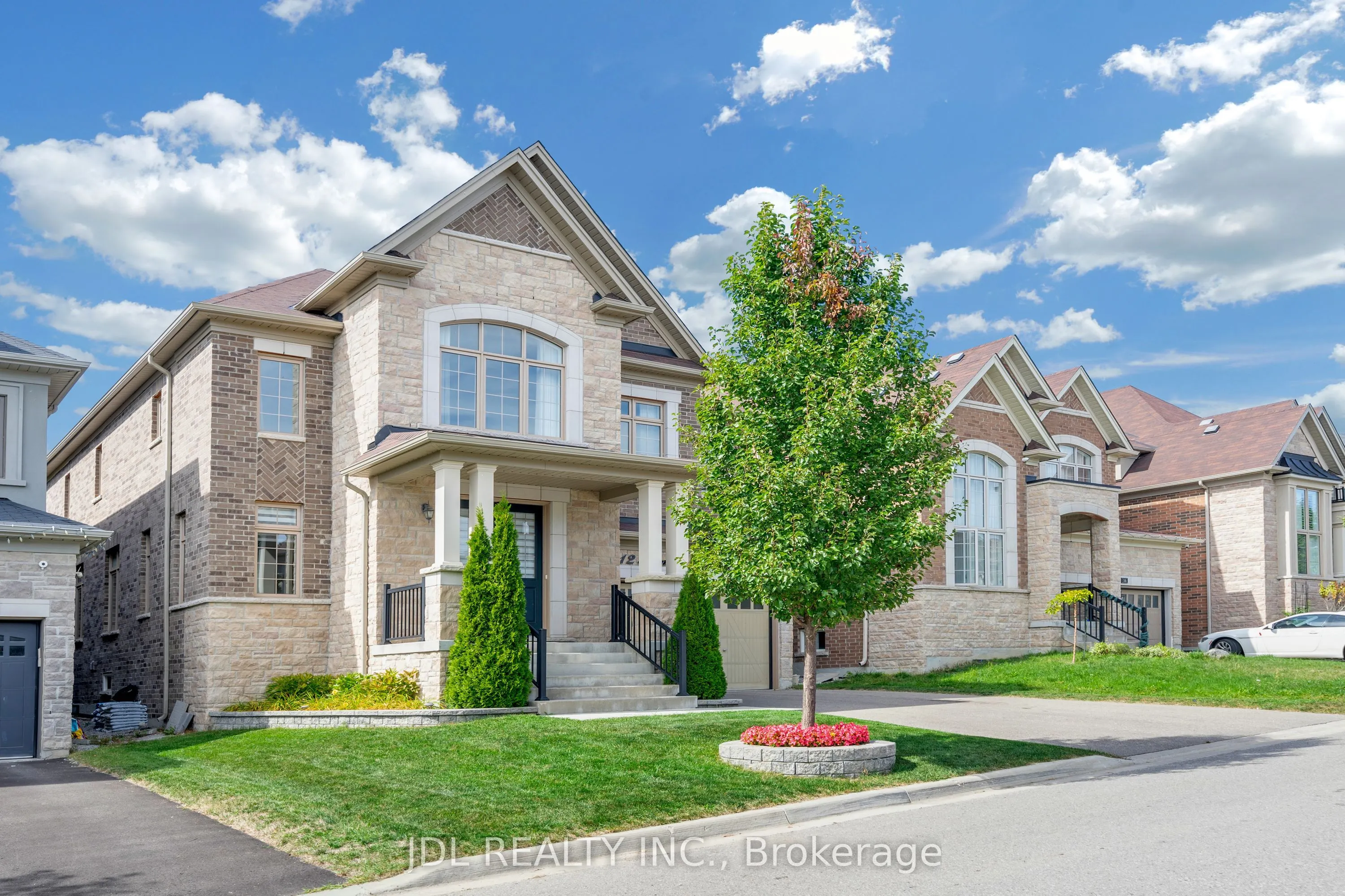 12 Prunella Crescent