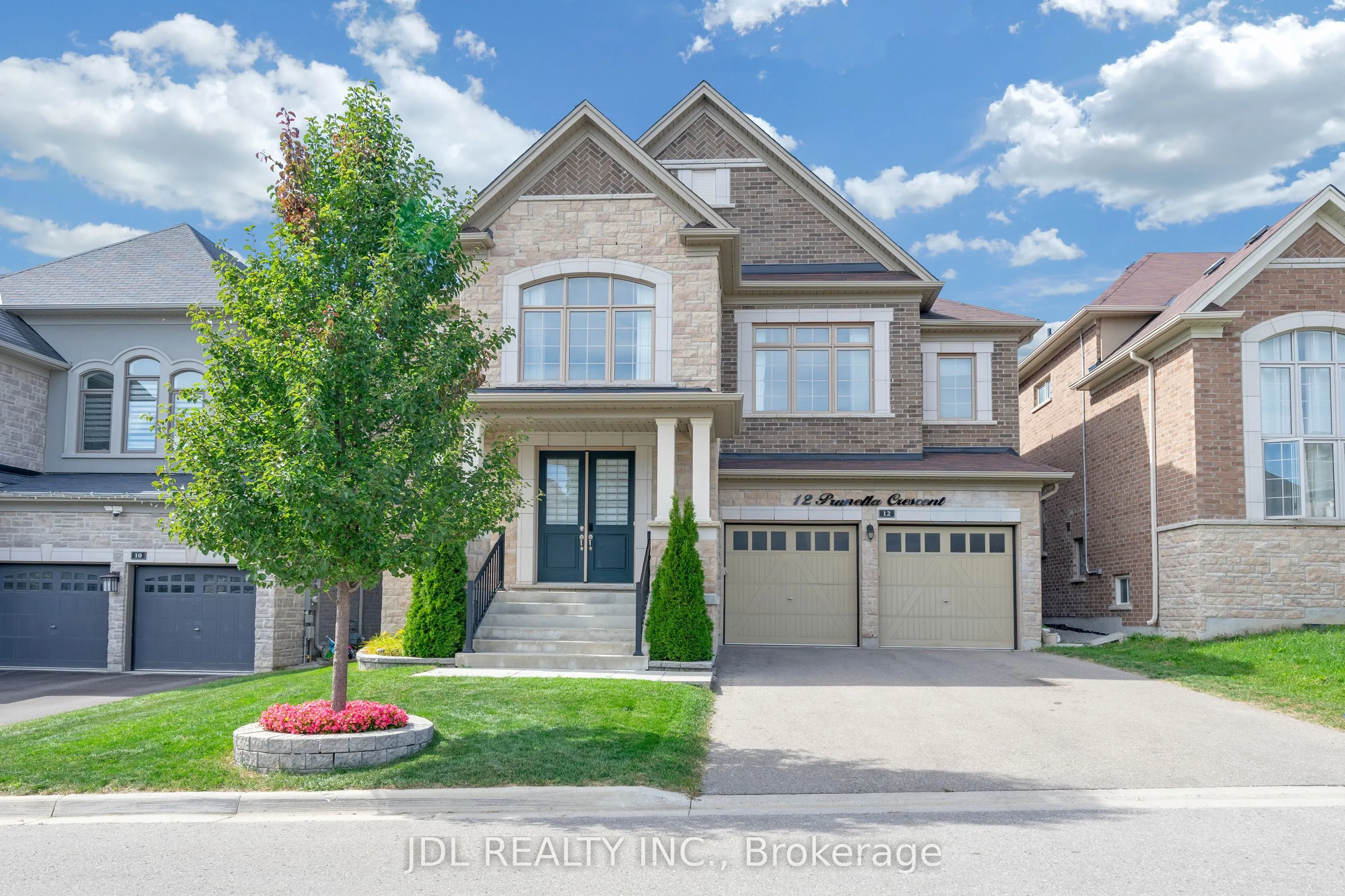 12 Prunella Crescent