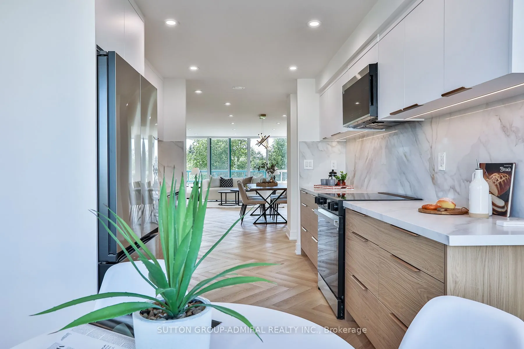 7250 Yonge Street, #610