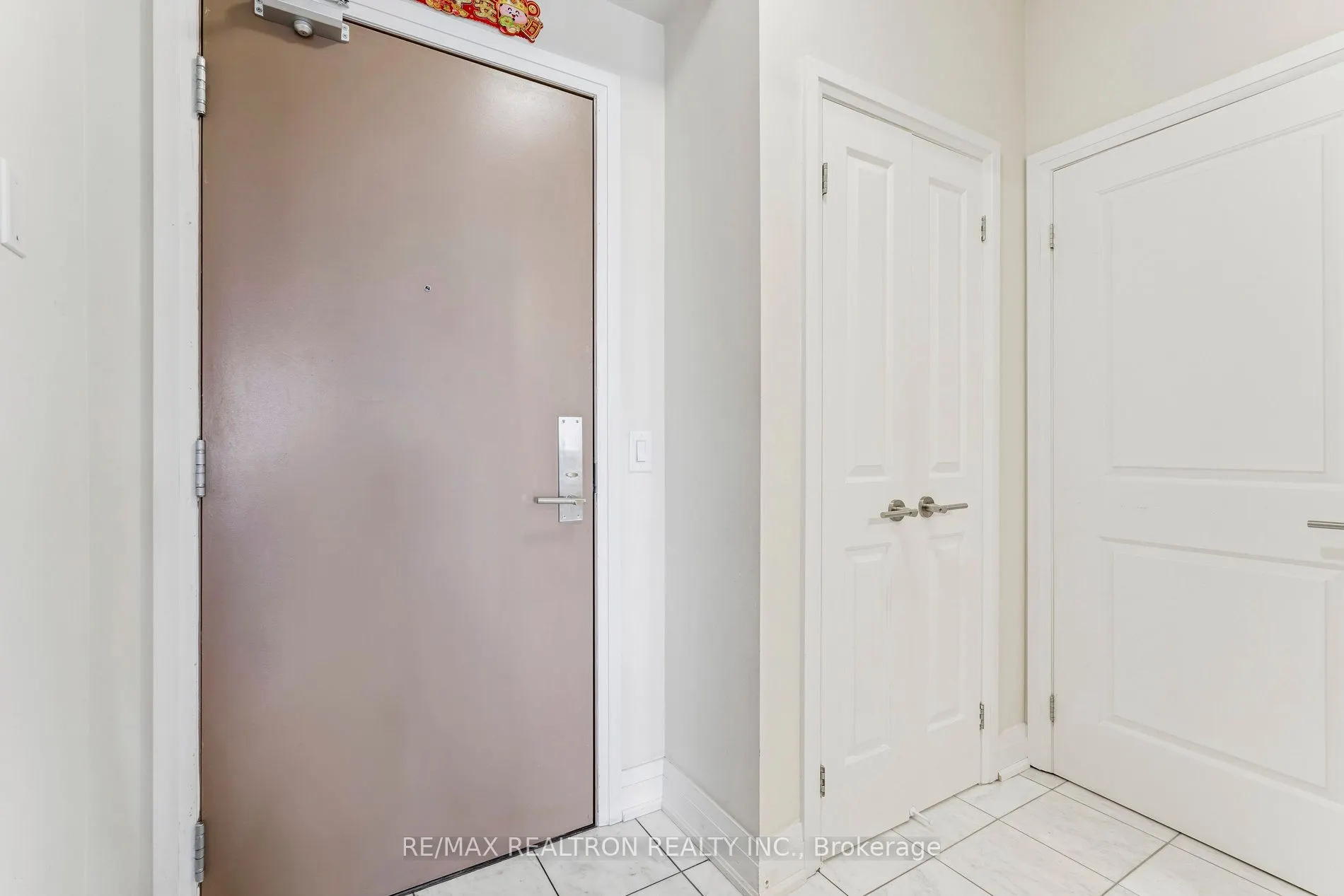 520 Steeles Avenue W, #714