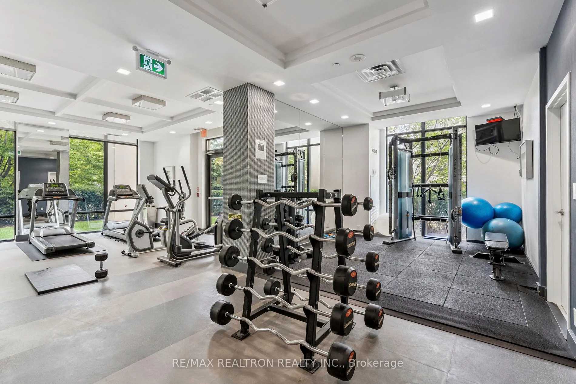 520 Steeles Avenue W, #714