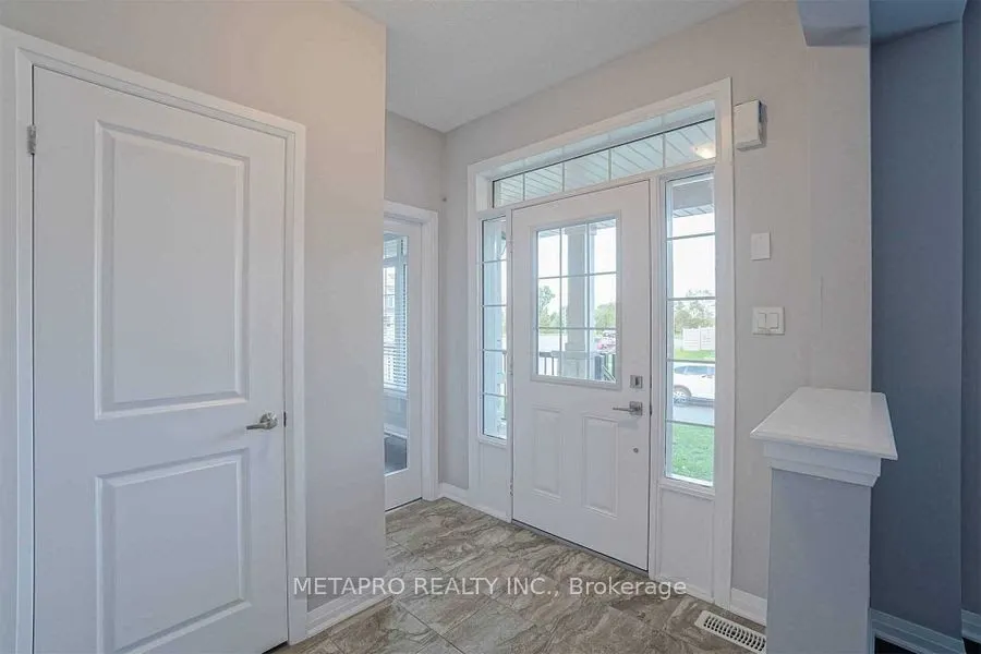 83 Pridham Place W