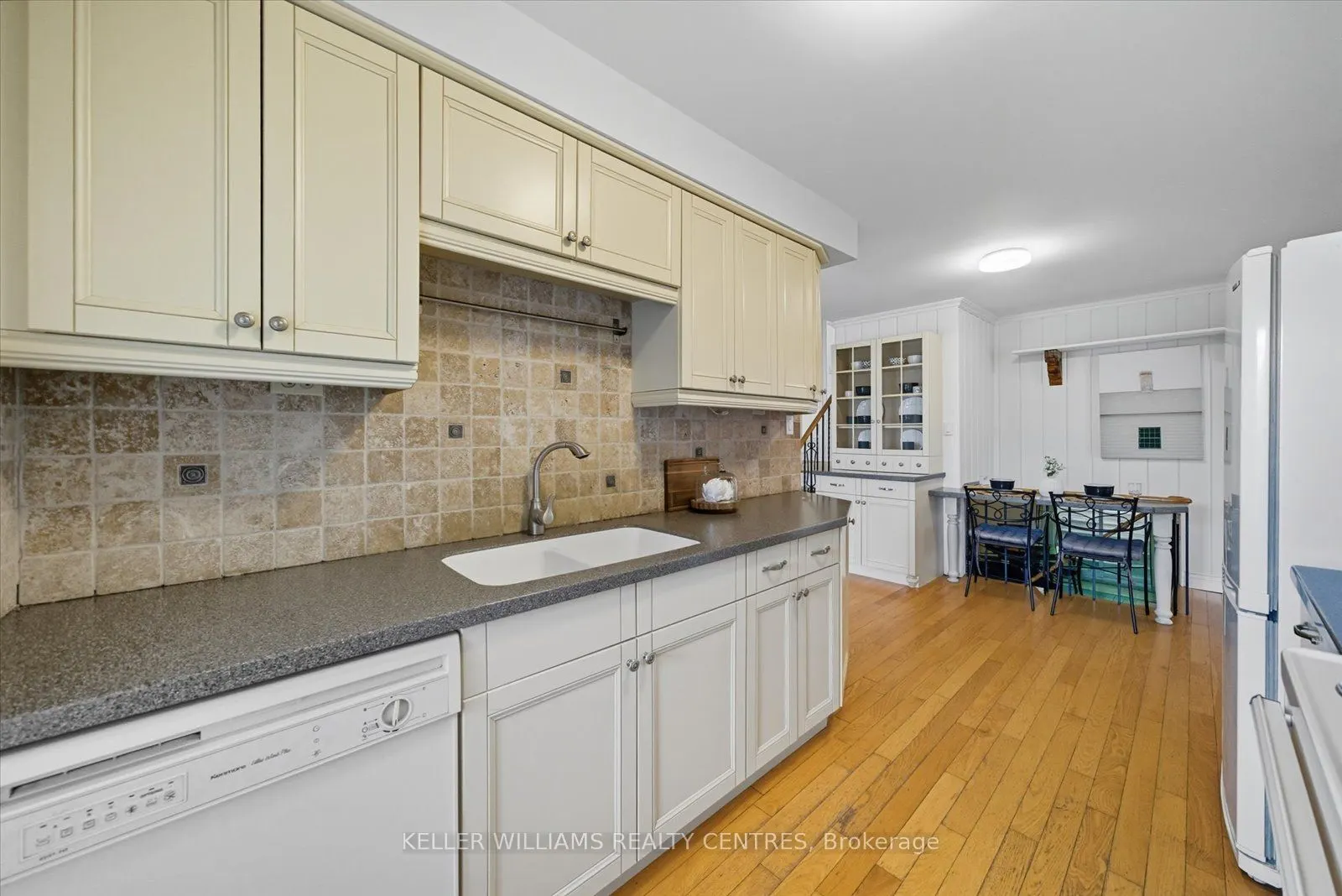 655 Park Court