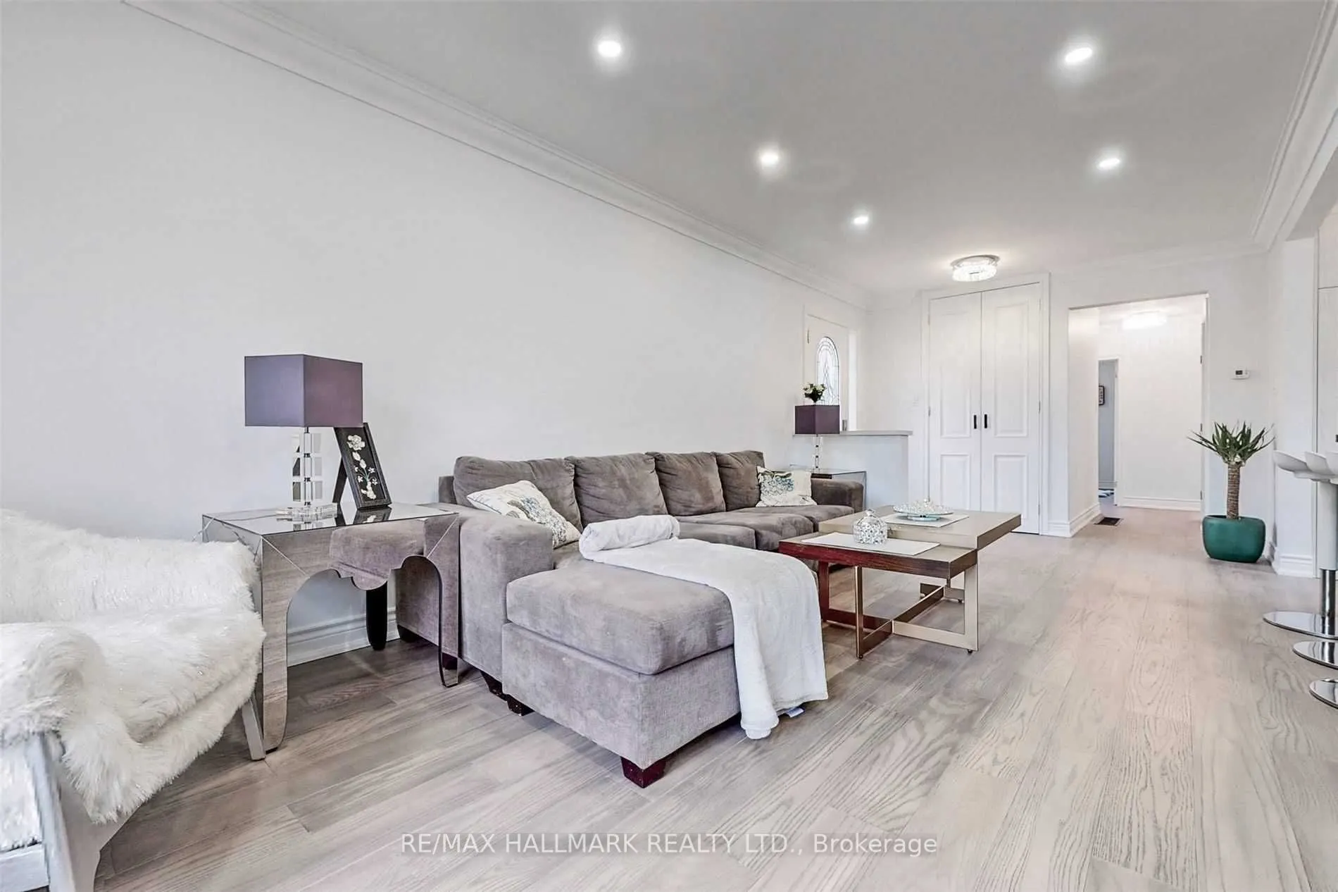 214 Altamira Road
