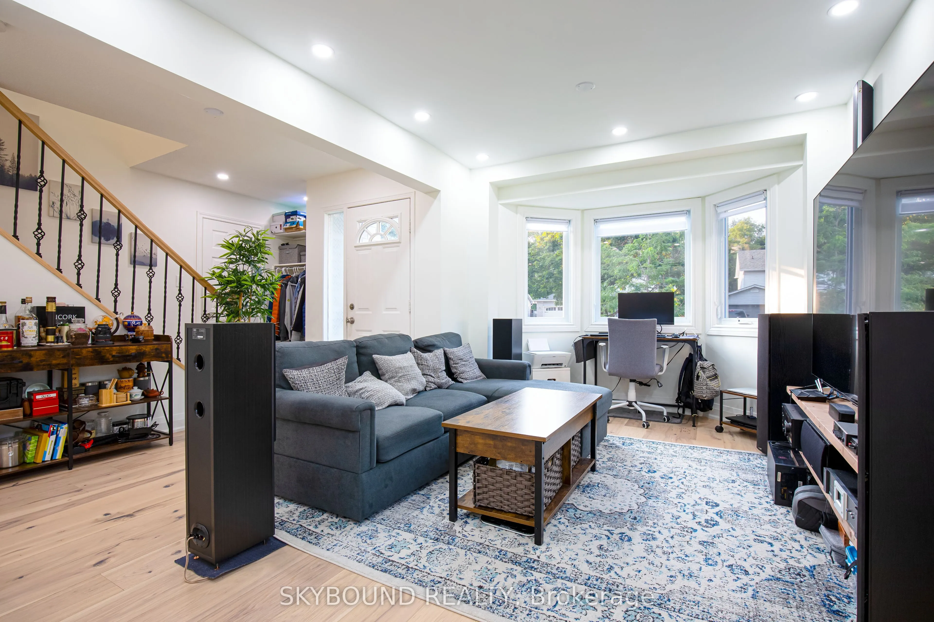 1021 Anna Maria Avenue