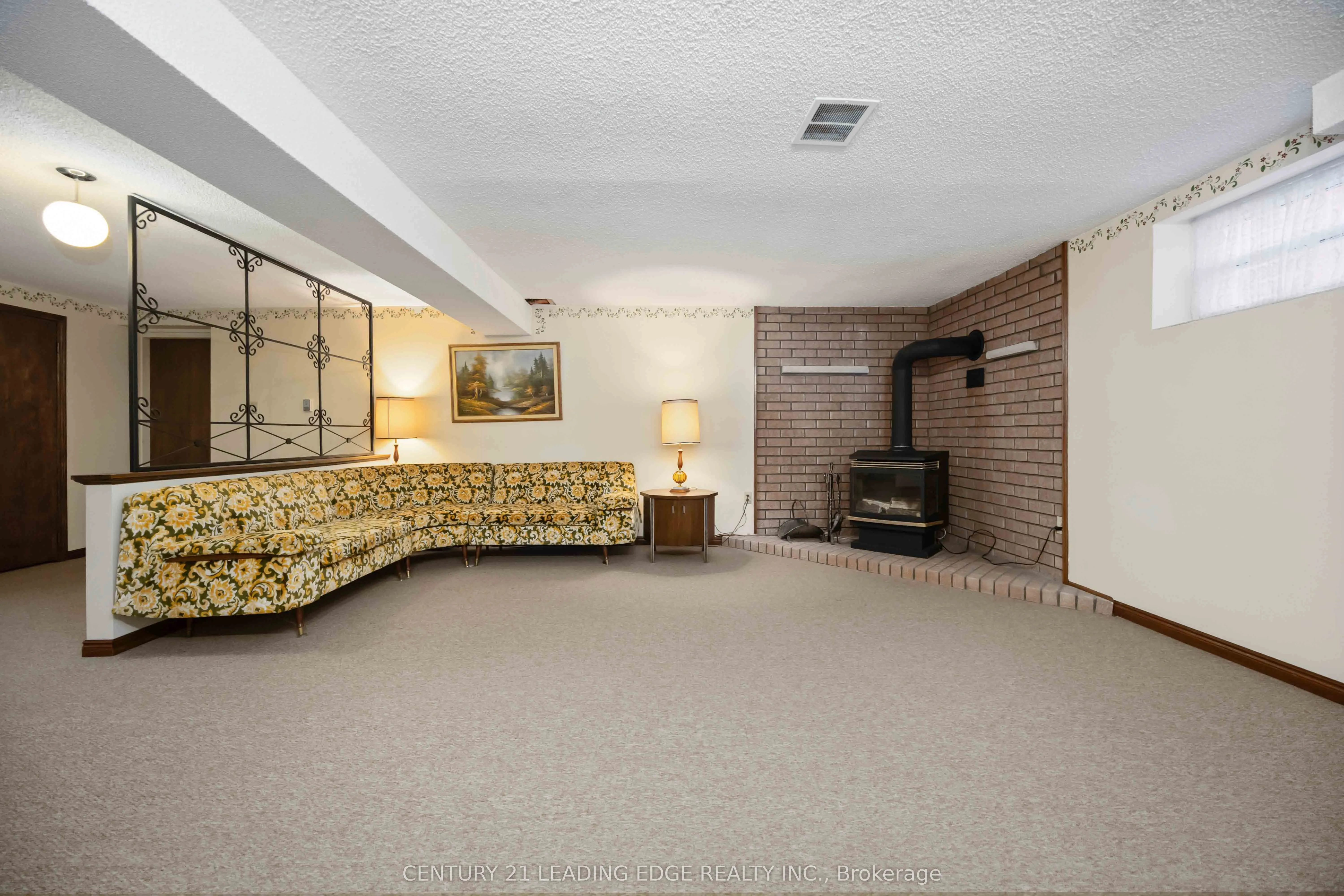 52 ASPEN Crescent
