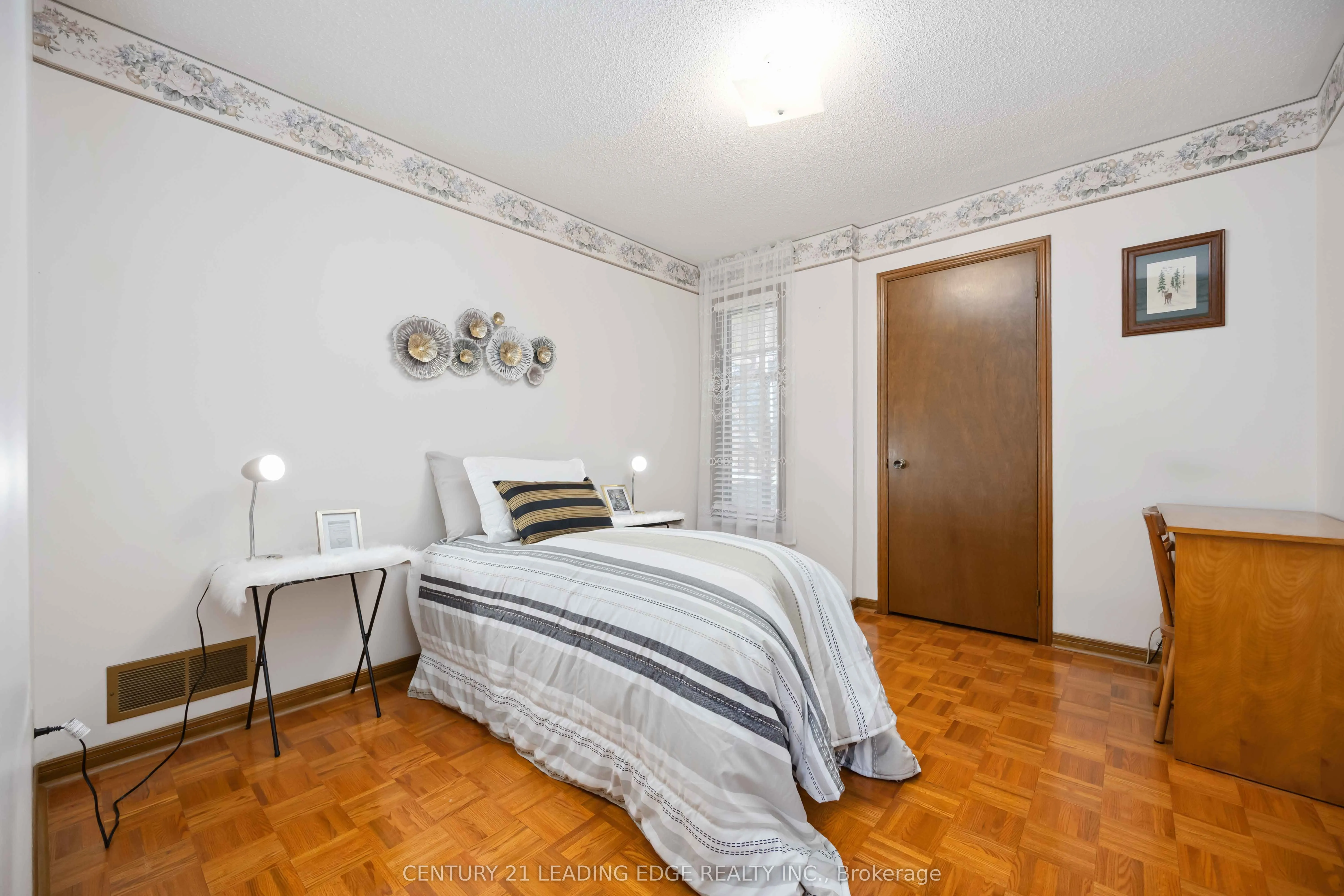 52 ASPEN Crescent