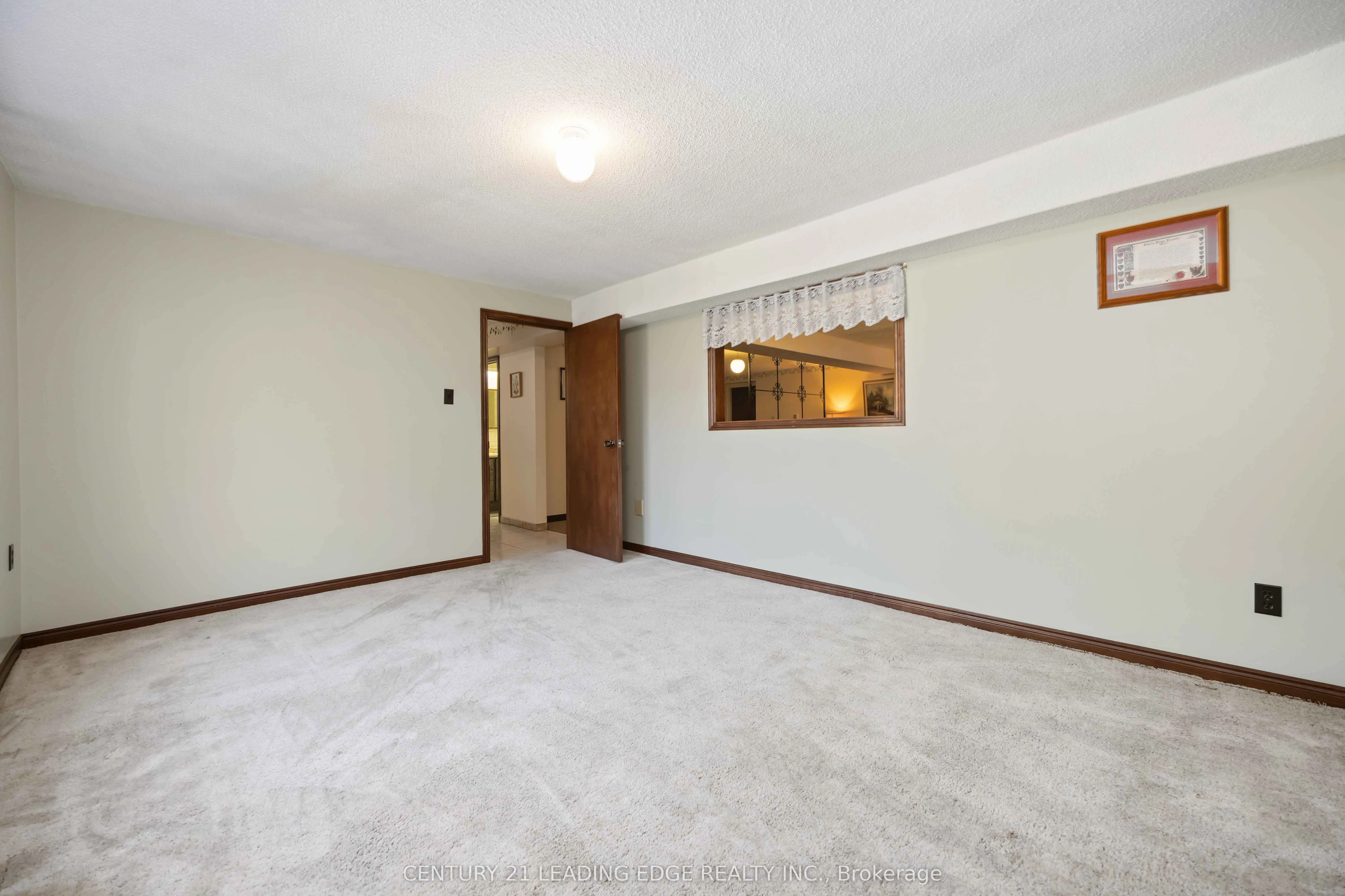 52 ASPEN Crescent