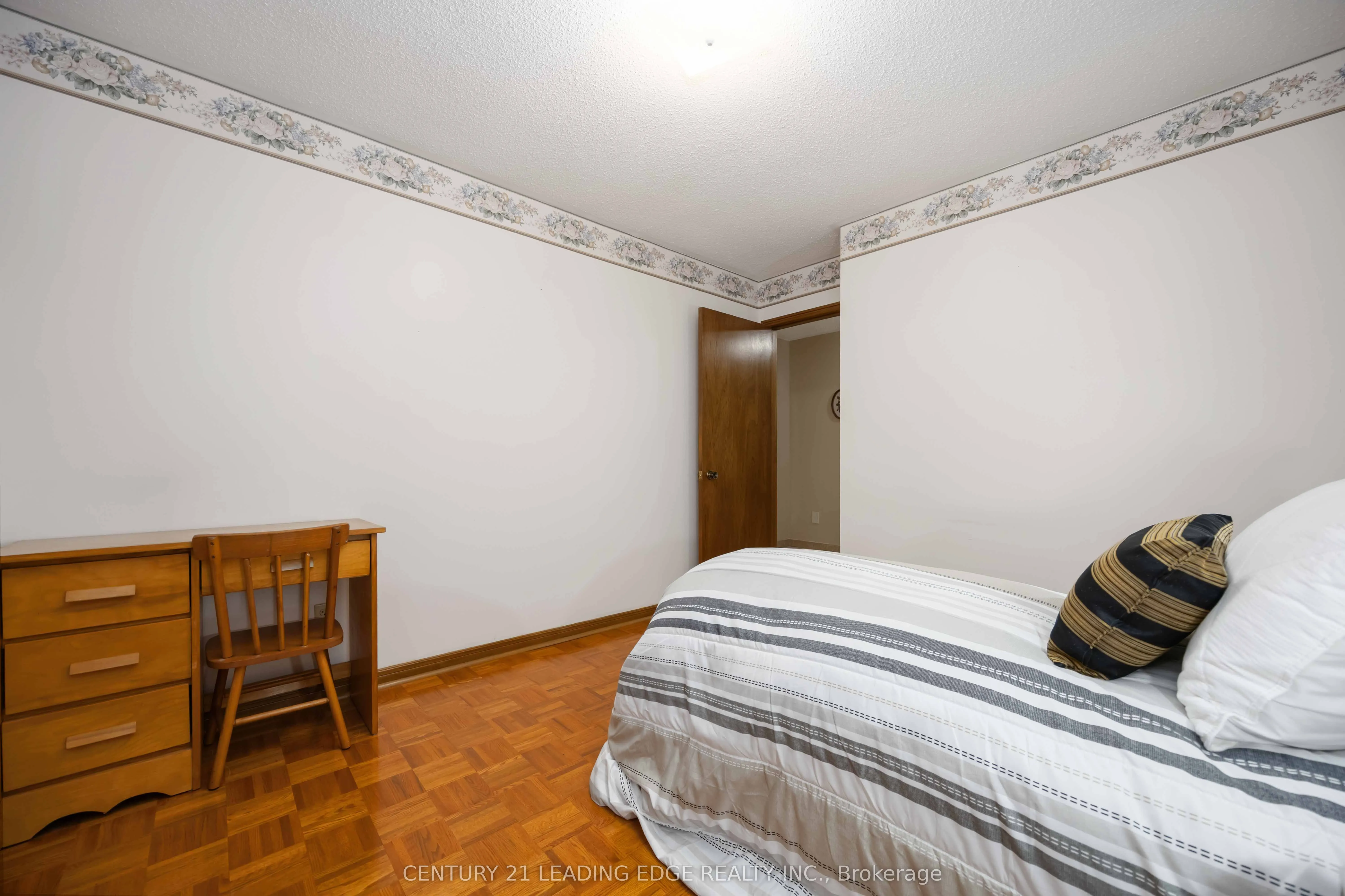 52 ASPEN Crescent