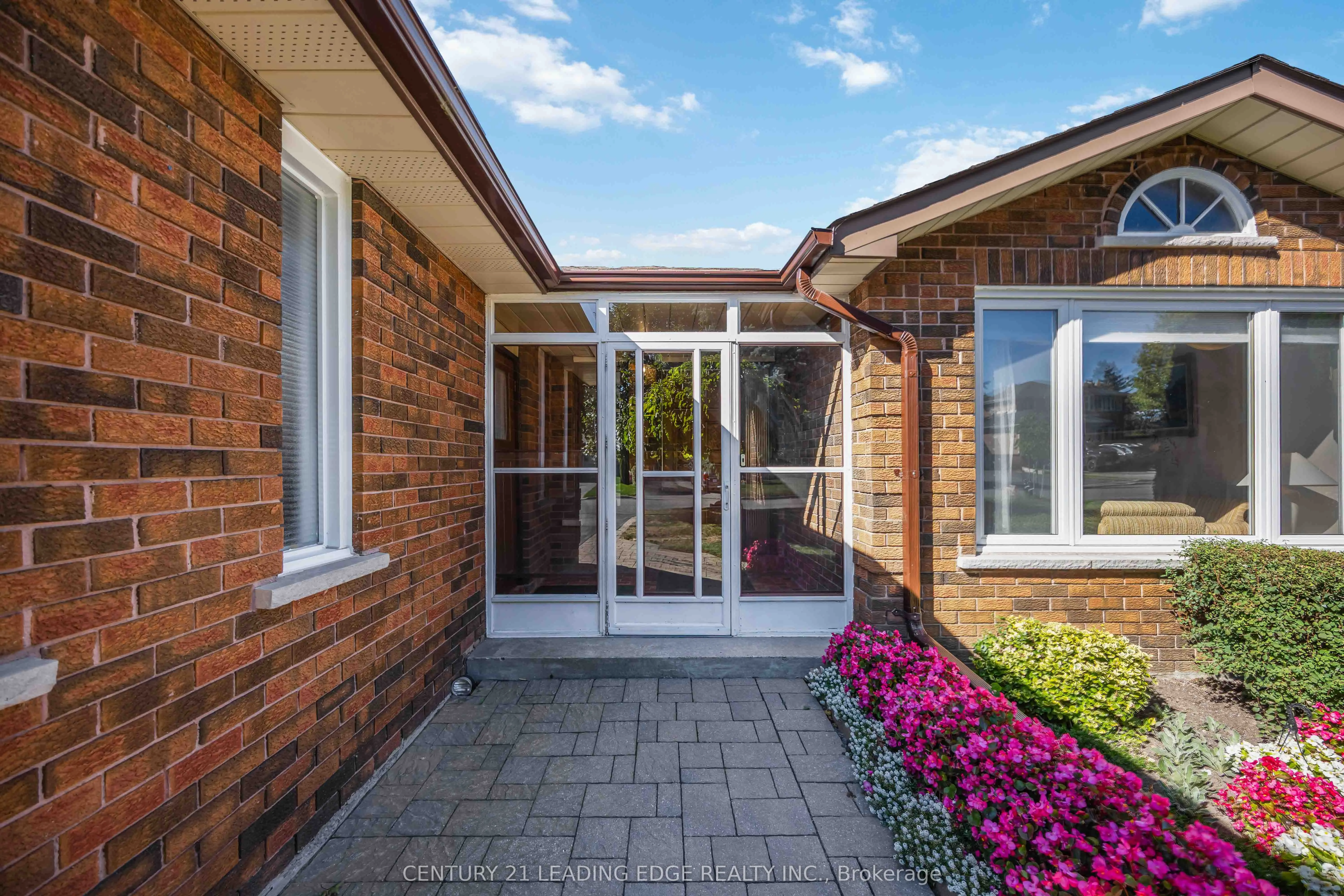 52 ASPEN Crescent