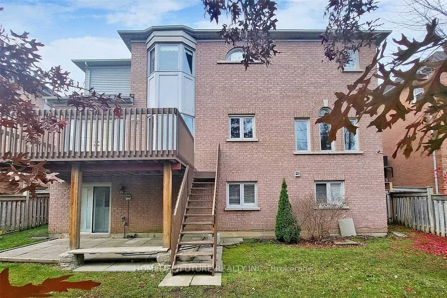 75 Silver Rose Court