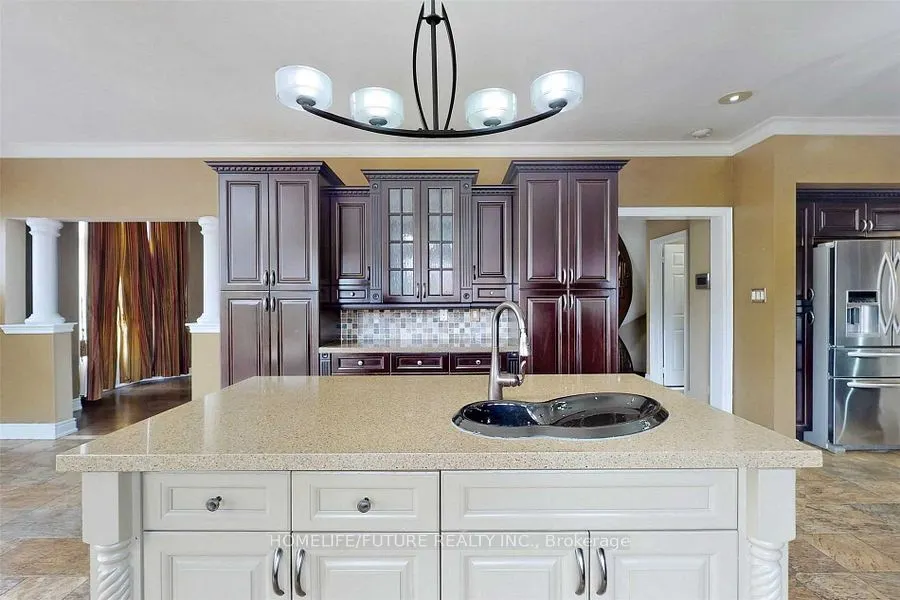 75 Silver Rose Court