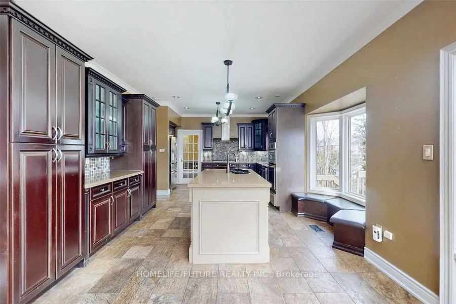 75 Silver Rose Court