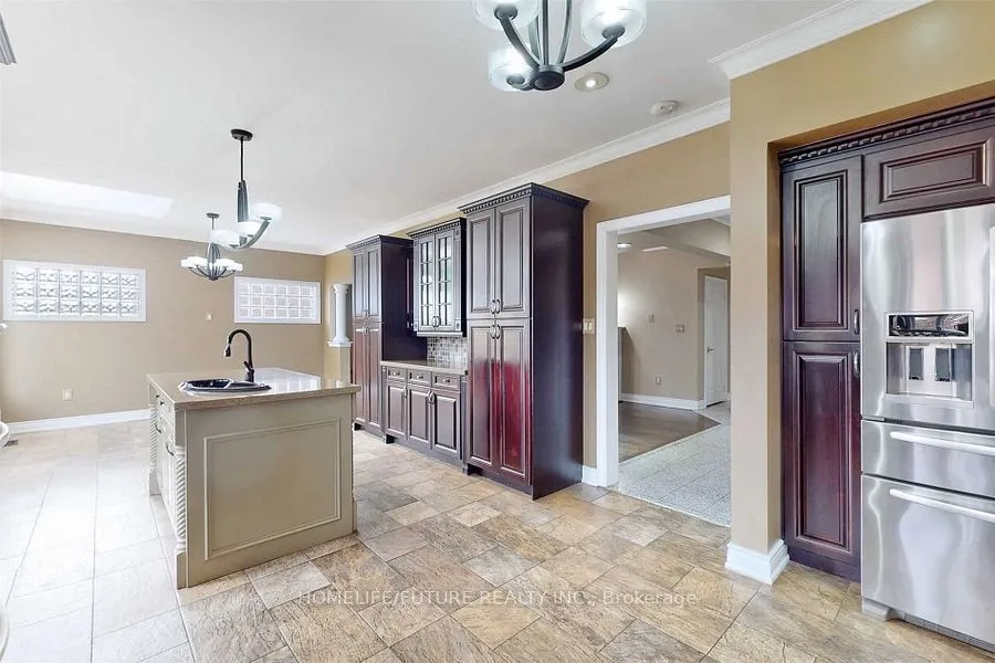 75 Silver Rose Court