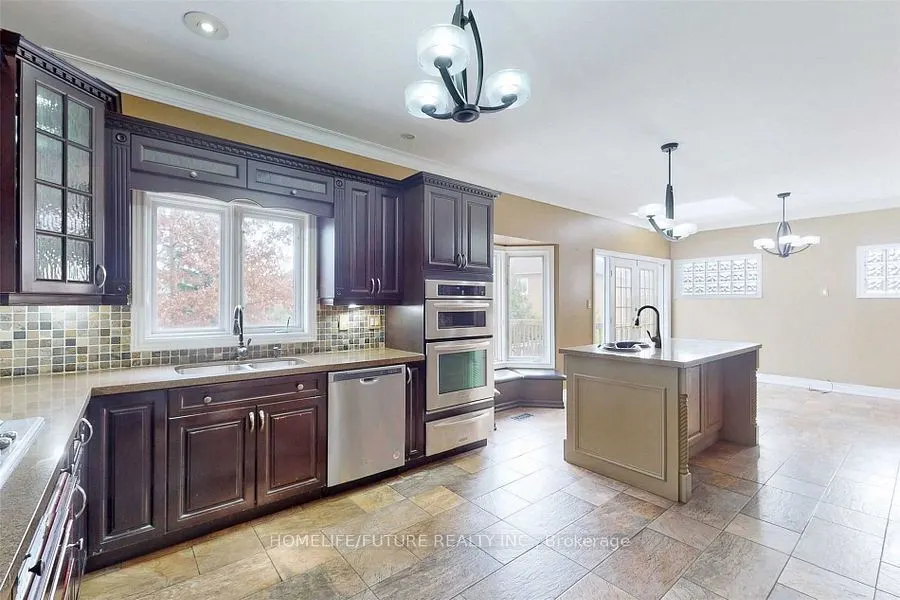 75 Silver Rose Court