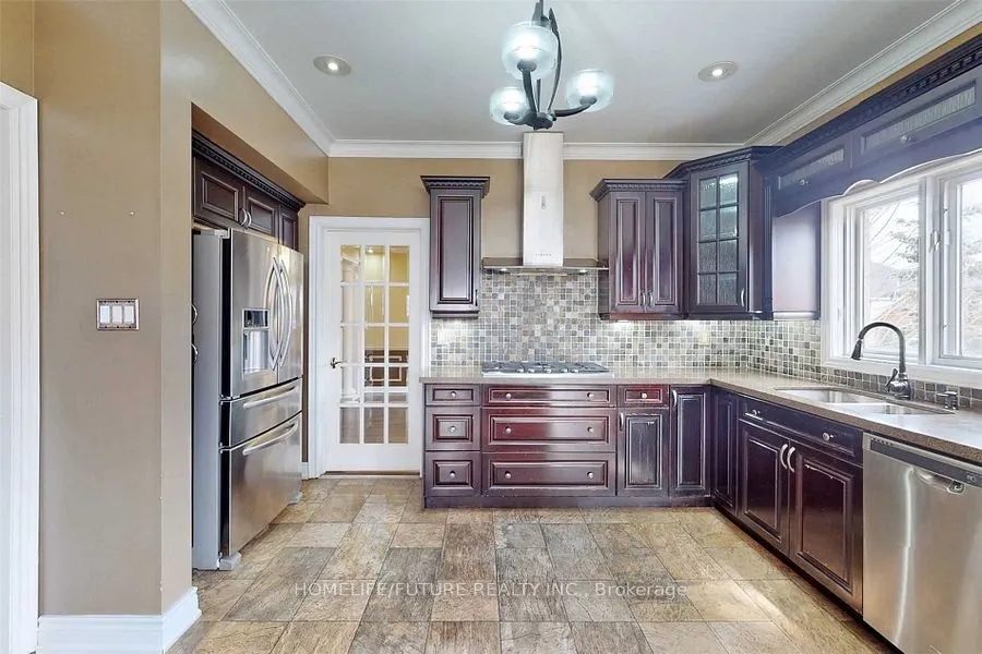 75 Silver Rose Court