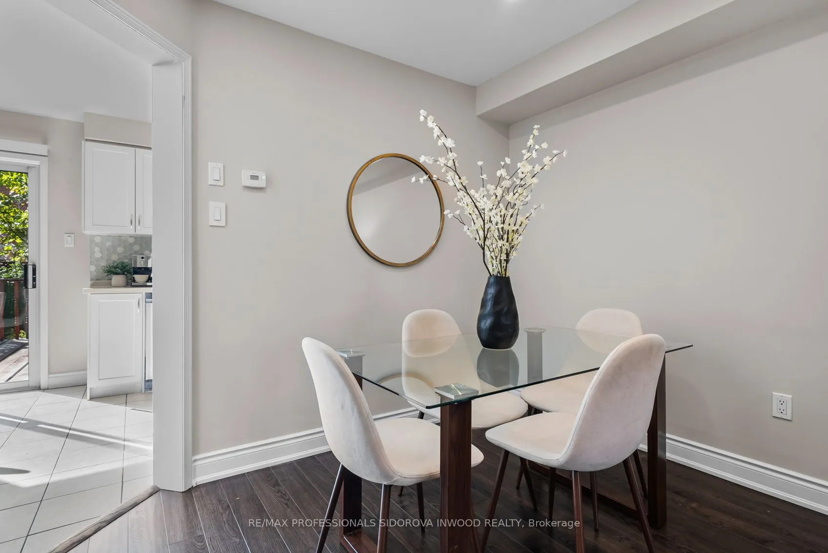 106 Lucena Crescent