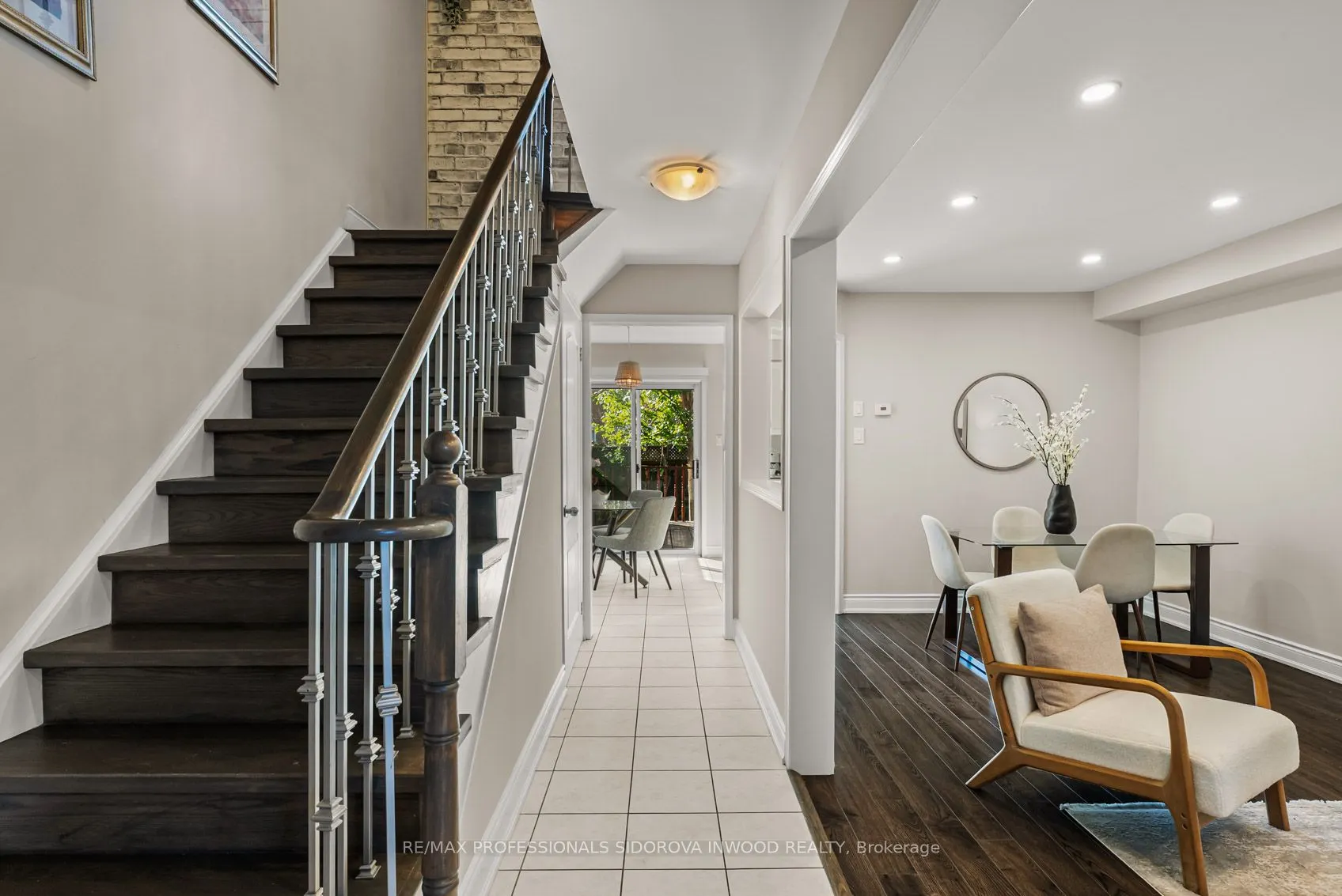 106 Lucena Crescent