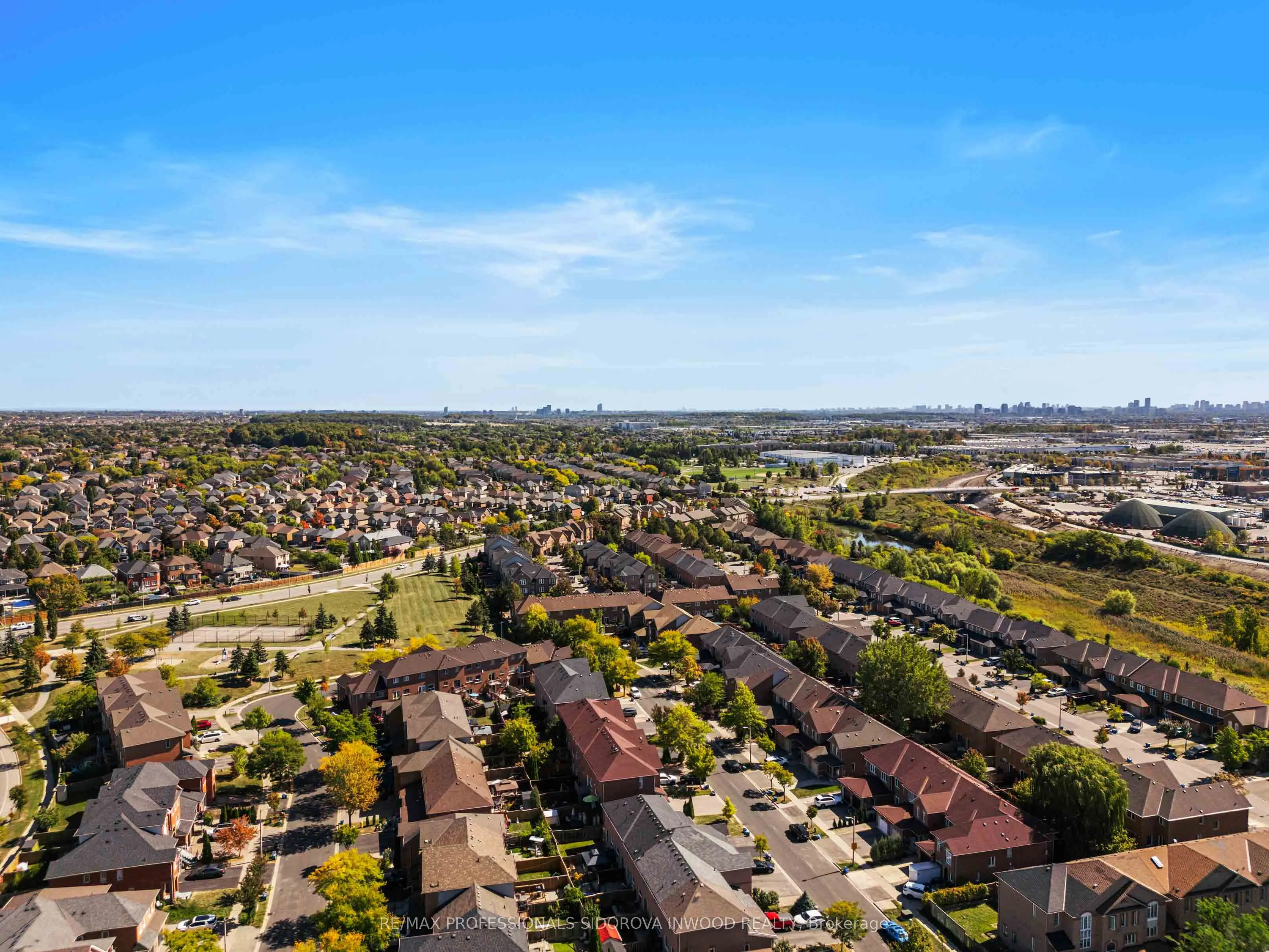 106 Lucena Crescent