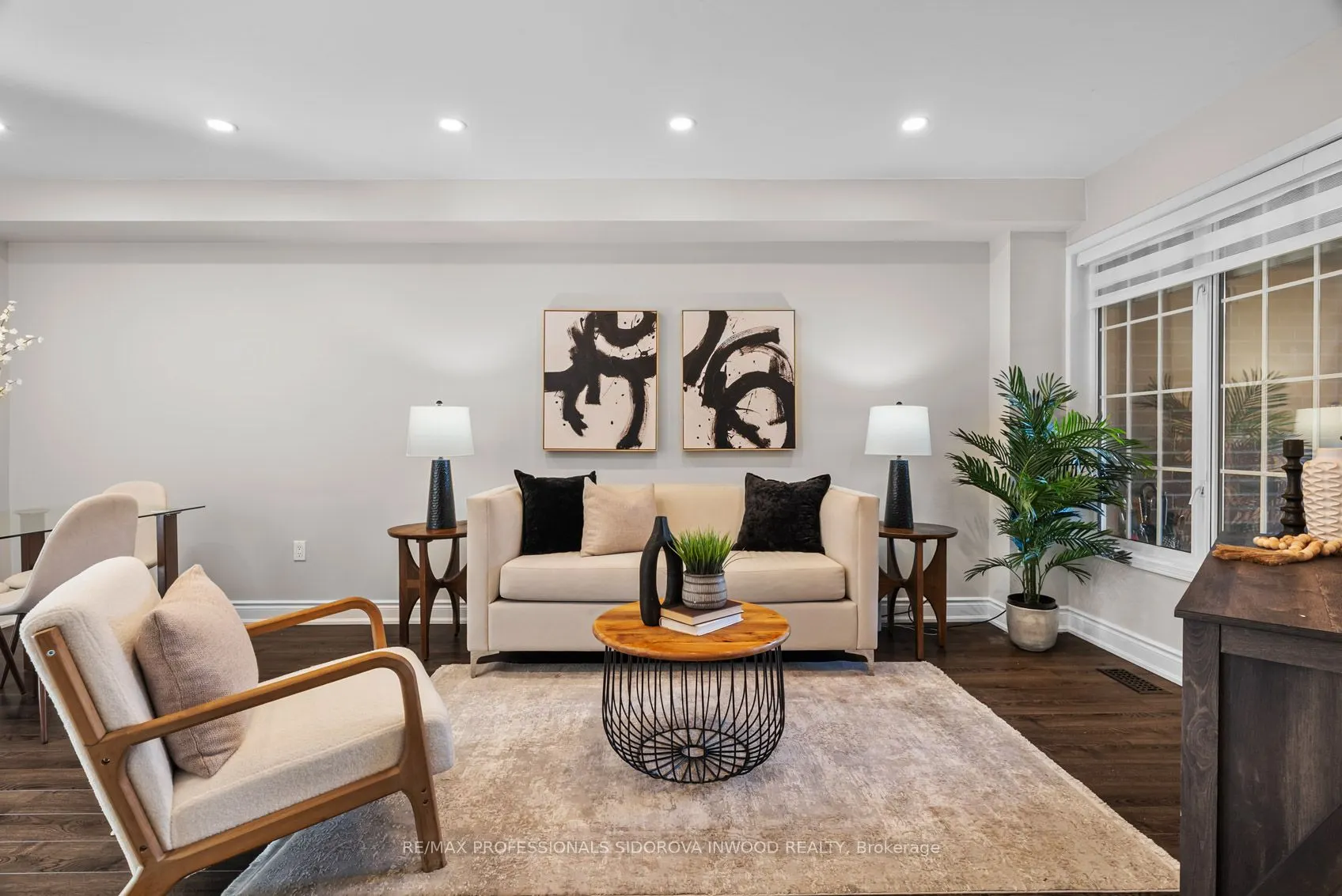106 Lucena Crescent
