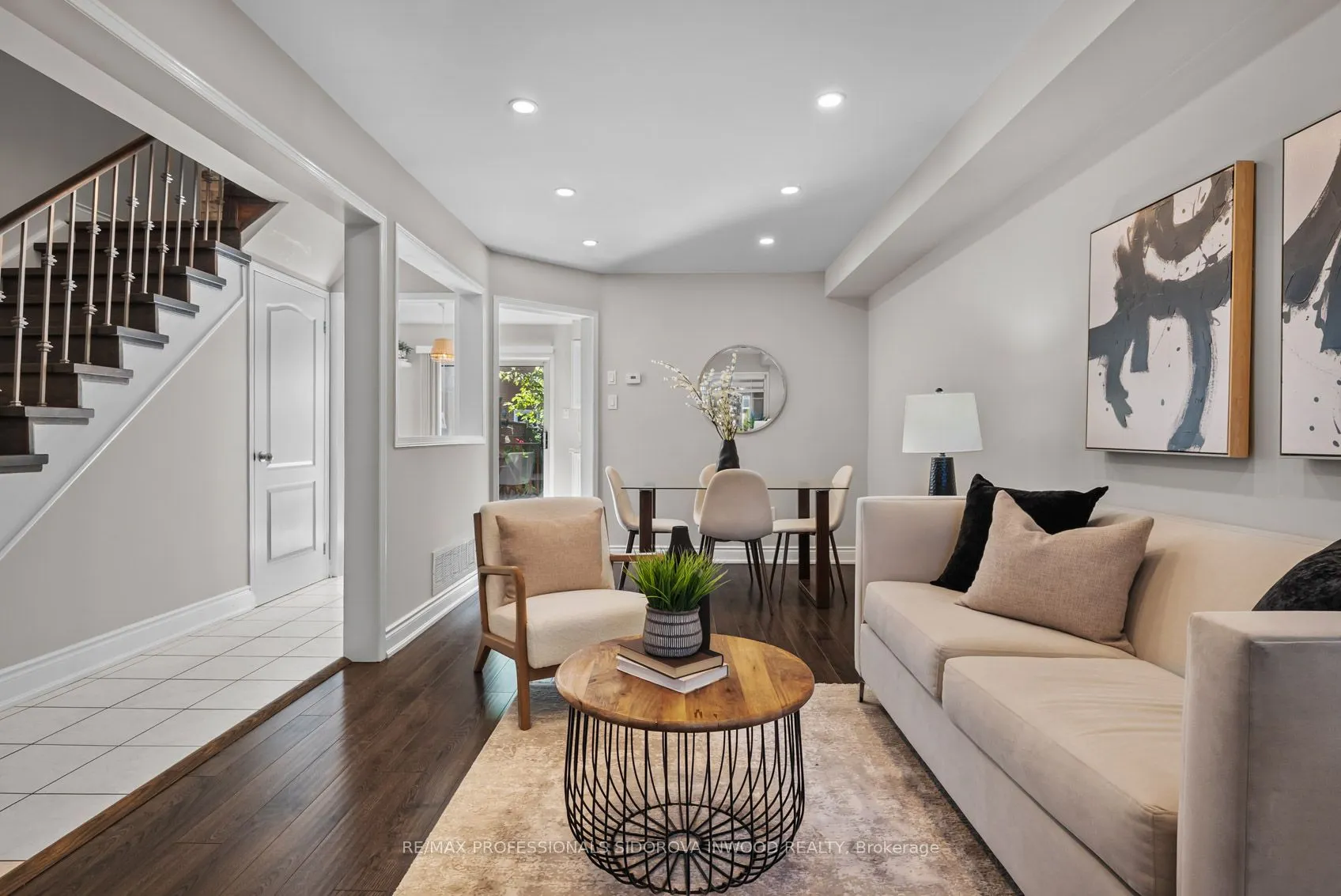 106 Lucena Crescent