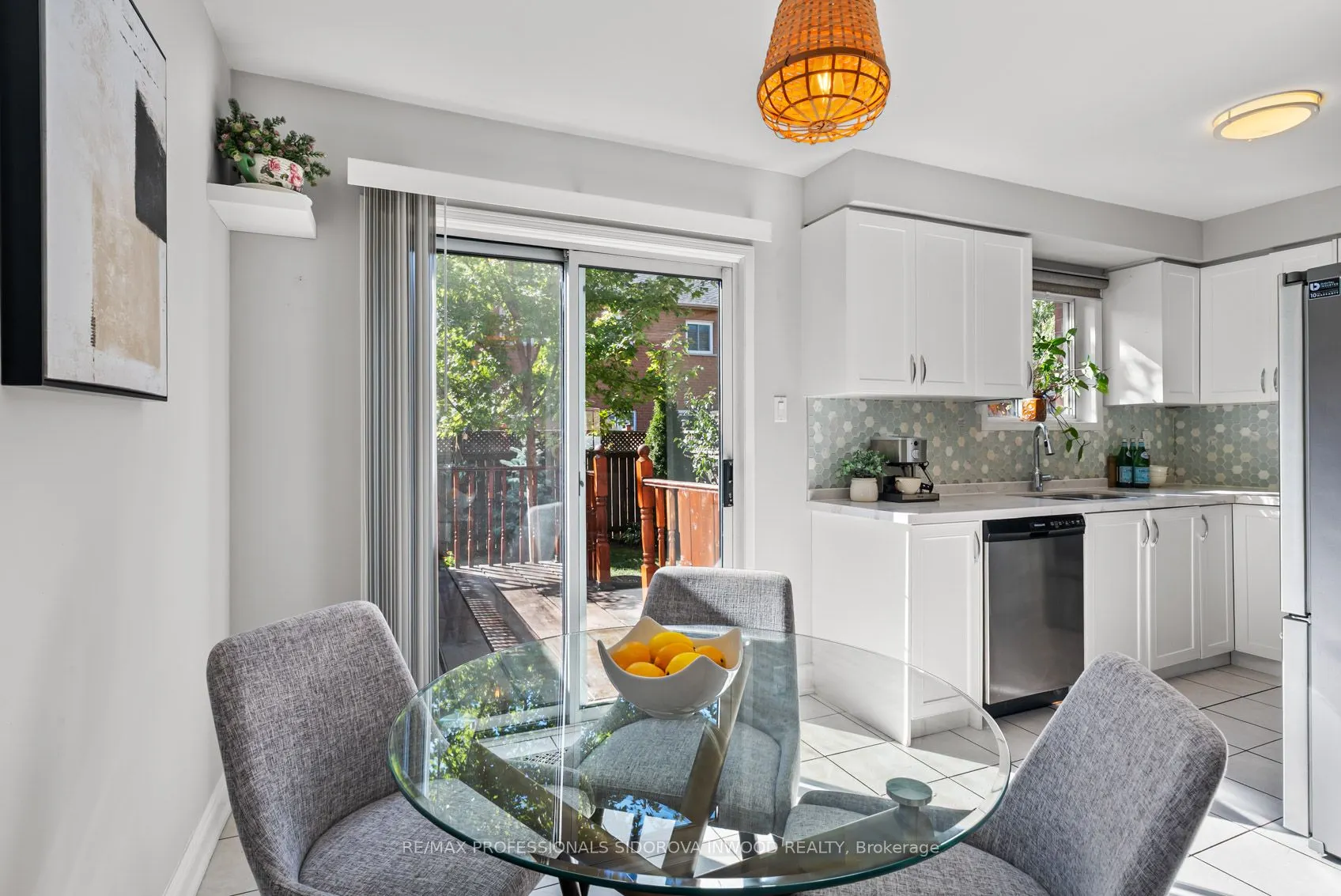 106 Lucena Crescent