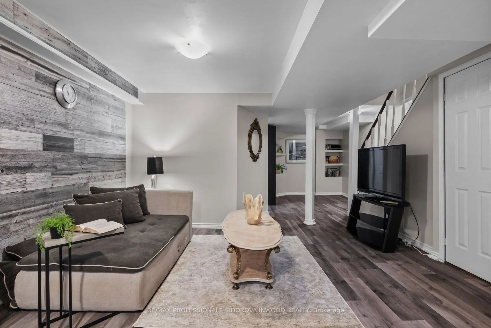 106 Lucena Crescent