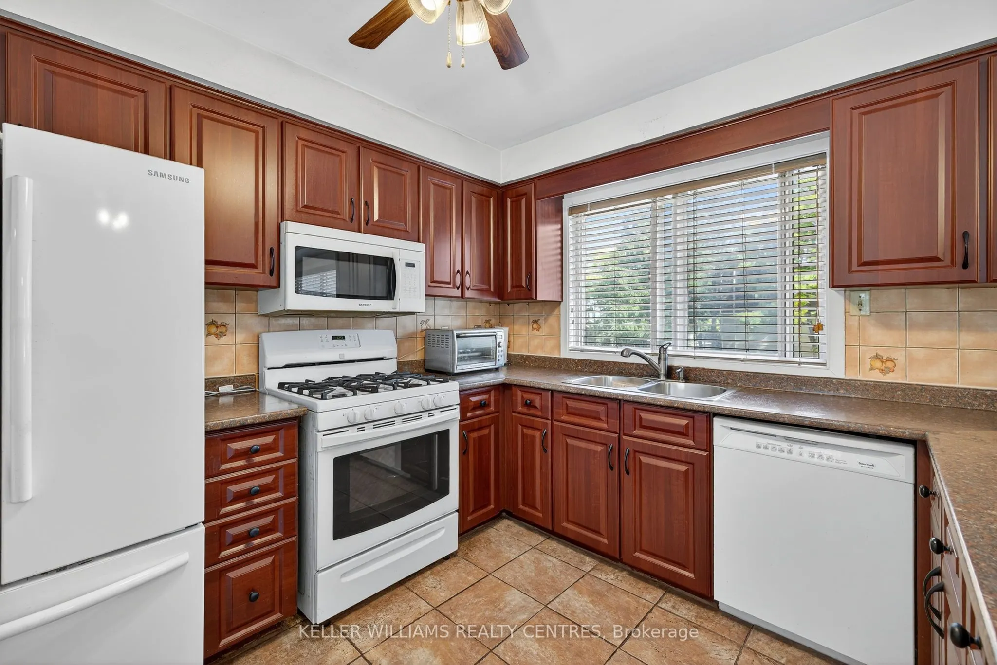100 Poplar Crescent, #74