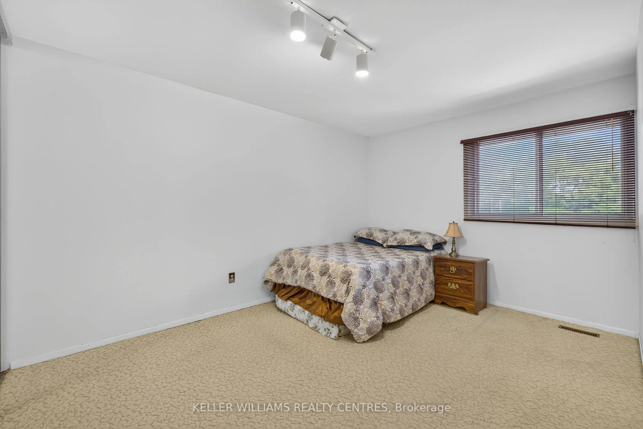 100 Poplar Crescent, #74