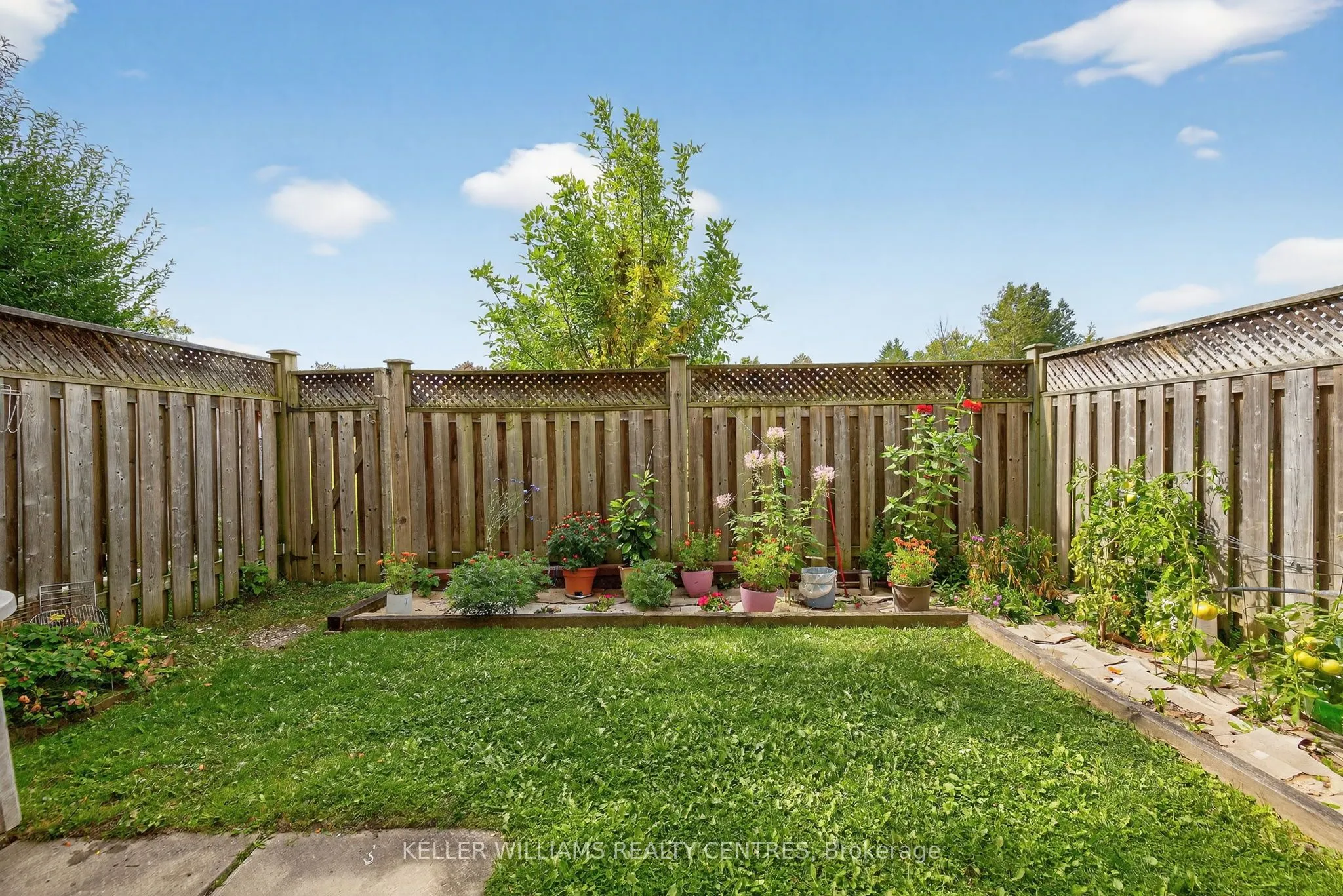 100 Poplar Crescent, #74