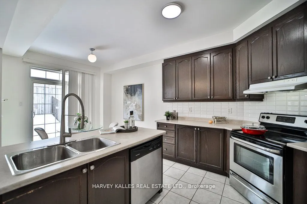 159 Hammersly Boulevard